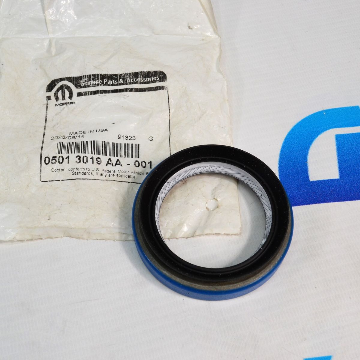 Сальник РКПП на задний карданный вал Jeep Wrangler JL/JK/TJ/Jeep Cherokee KK 2000-2023 5013019AA