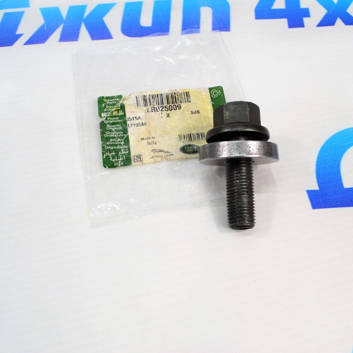 Болт шкива коленвала Land Rover Discovery Sport L550 V2.0T Petrol LR025009