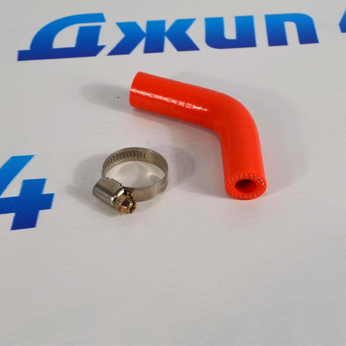 Патрубок охлаждения турбины Jeep Grand Cherokee WK2 V3.0CRD (полиуретан) 68211250АА