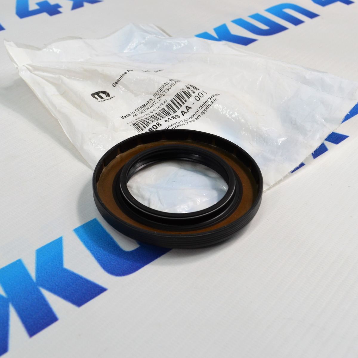 Сальник хвостовика заднего редуктора Jeep Grand Cherokee WK2/Dodge Durango WD 2011-2023 68084189AA