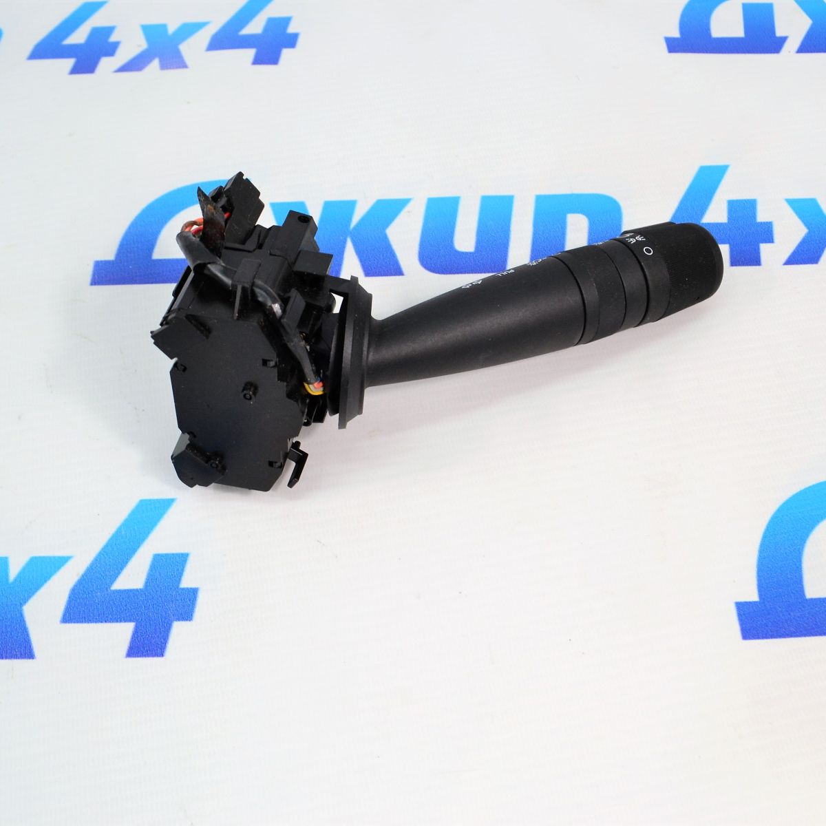 Переключатель поворотов для противотуманных фар Jeep Grand Cherokee WK 5143312AA