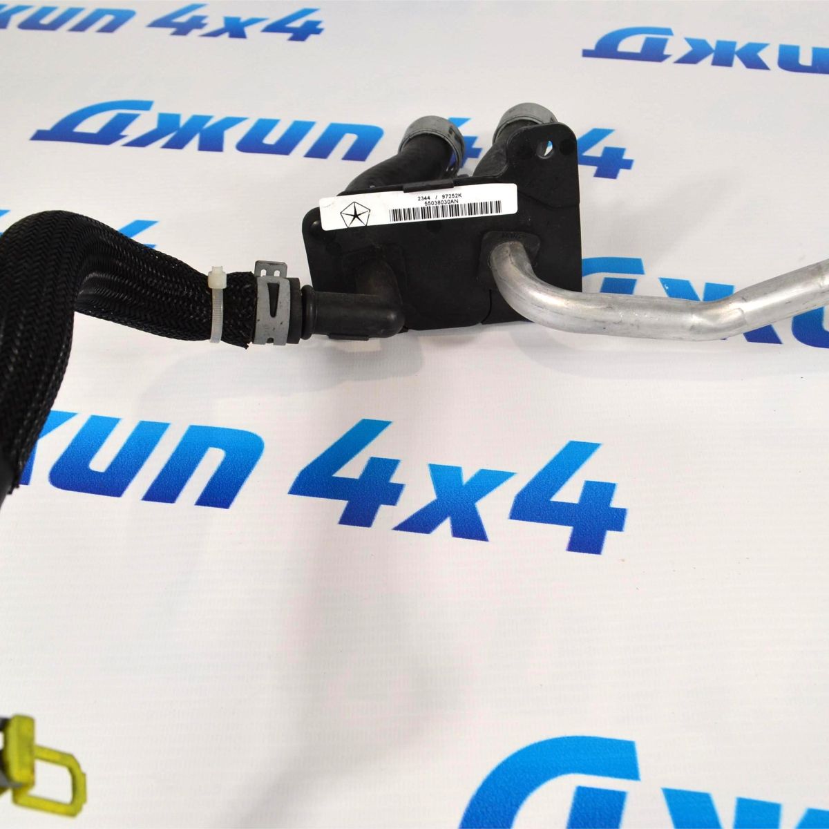 Патрубки печного отопителя Jeep Grand Cherokee WK2 V3.6 55038030AN