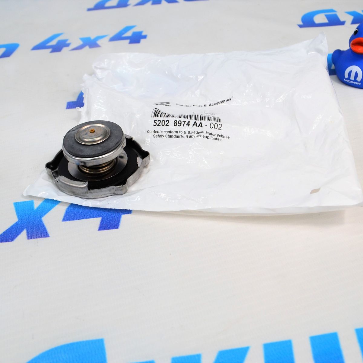 Крышка расширительного бачка Dodge Challenger/Dodge Charger (18PSI) 52028974AA