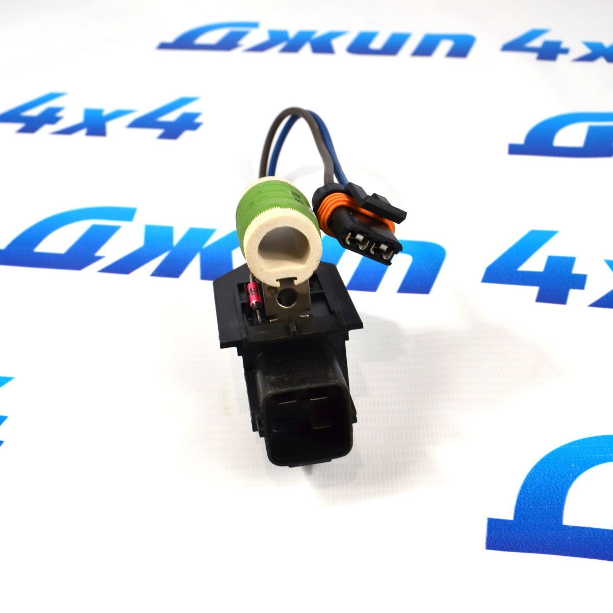 Датчик температуры на вентилятор охлаждения двигателя Dodge Challenger LC 2009-2023 68050128AA