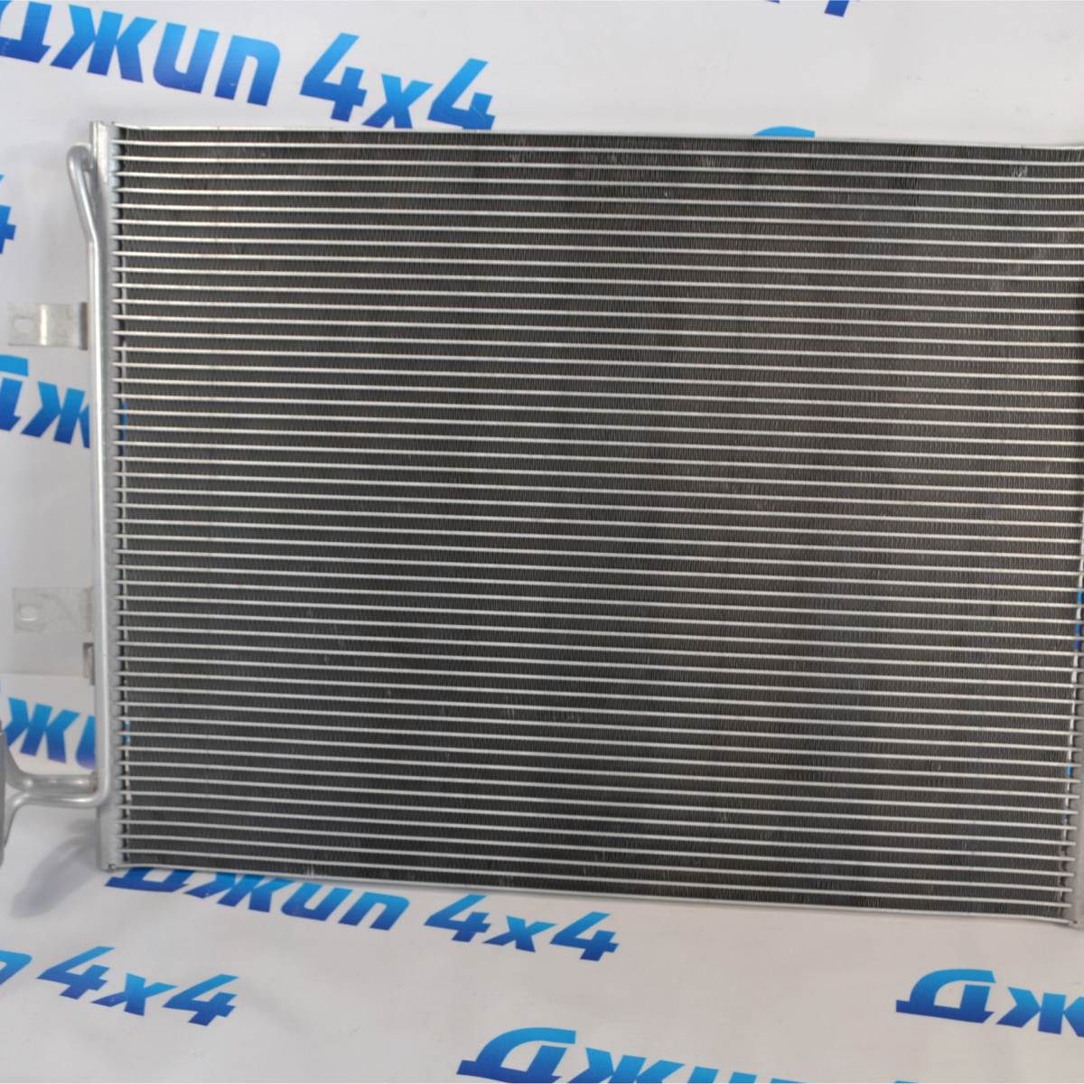 Радиатор кондиционера Range Rover L322 V4.4TD LR022744