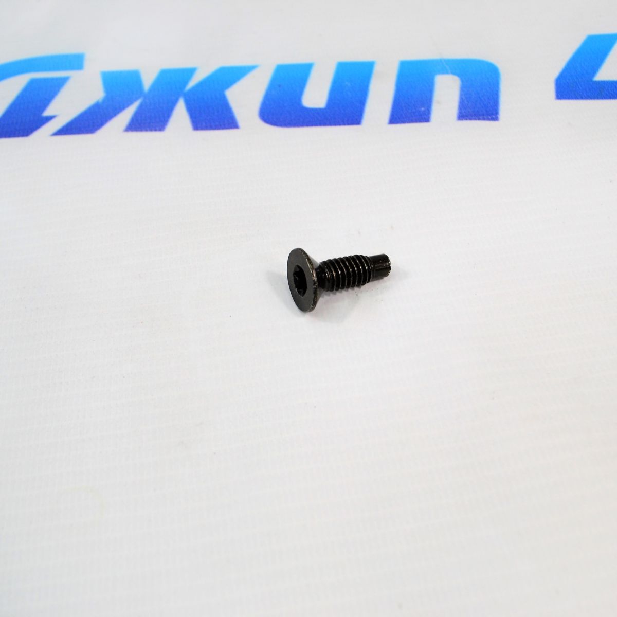 Болт кузова Jeep Wrangler TJ 6035757
