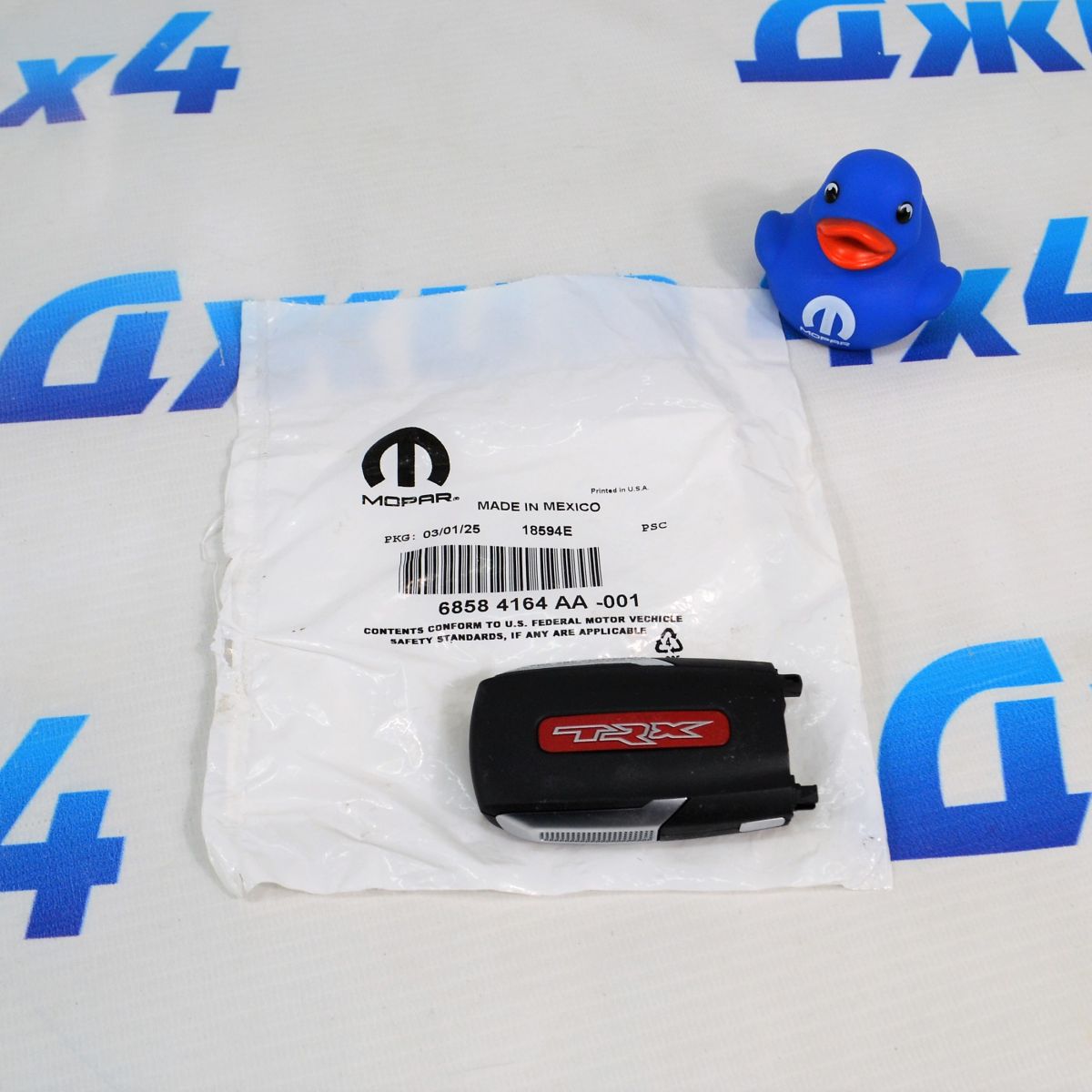 Ключ зажигания Dodge Ram TRX 68584164AA