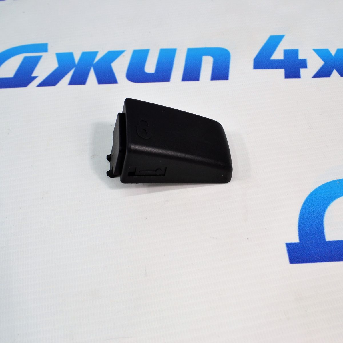 Крышка ручки передней левой двери Range Rover Sport L320 (черная) CXJ500030LEP