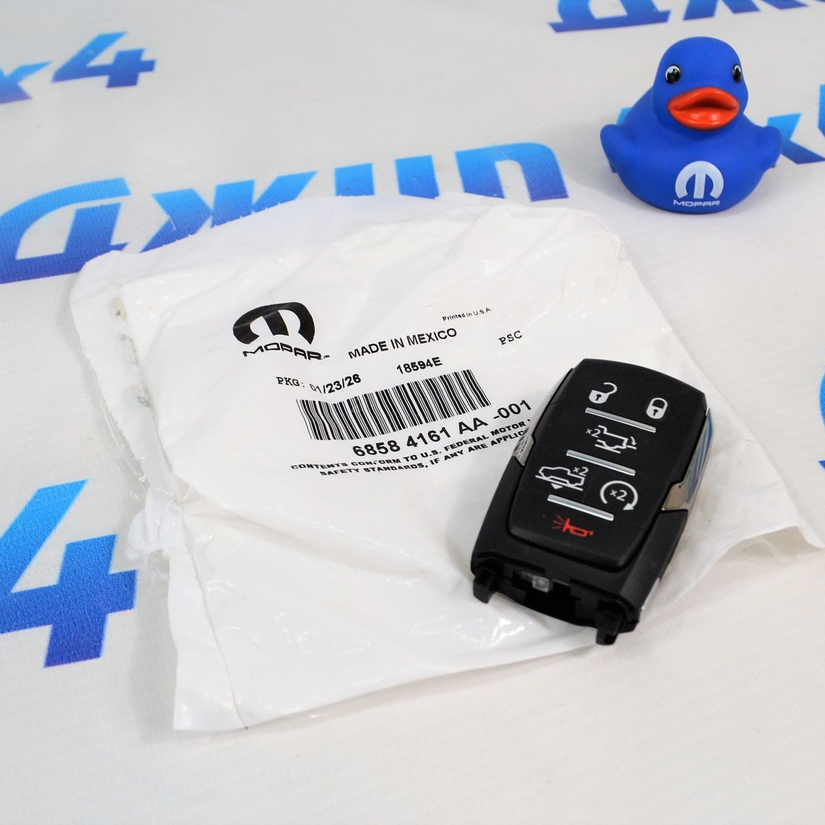 Ключ зажигания Dodge Ram 68584161AA
