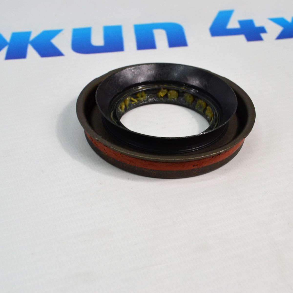 Сальник хвостовика заднего редуктора Jeep Wrangler JL/JK/Dodge Ram 1500 2007-2023 68003265AA
