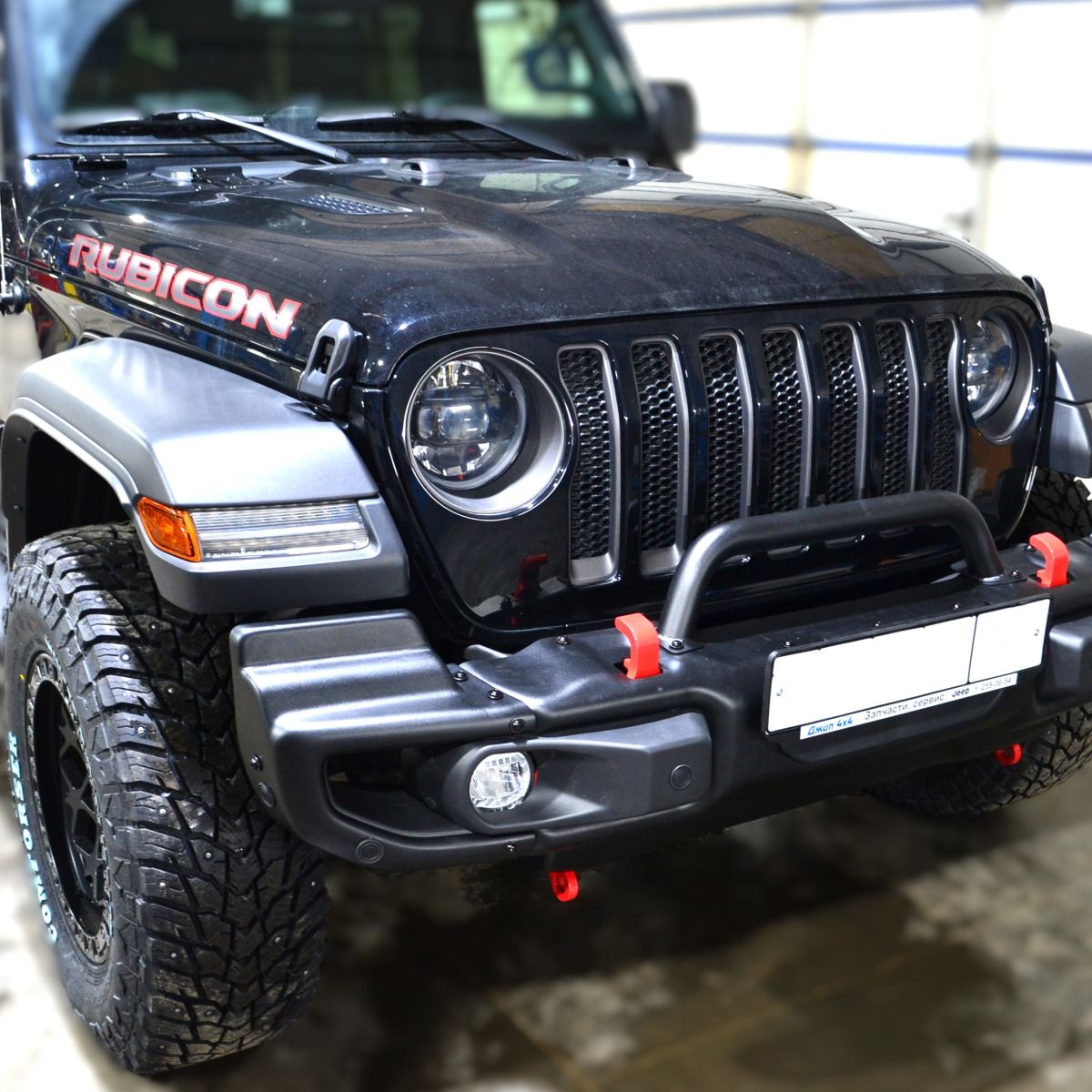 Бампер передний силовой Jeep Wrangler JL/Jeep Gladiator JT с уголками (алюминий) 82215121