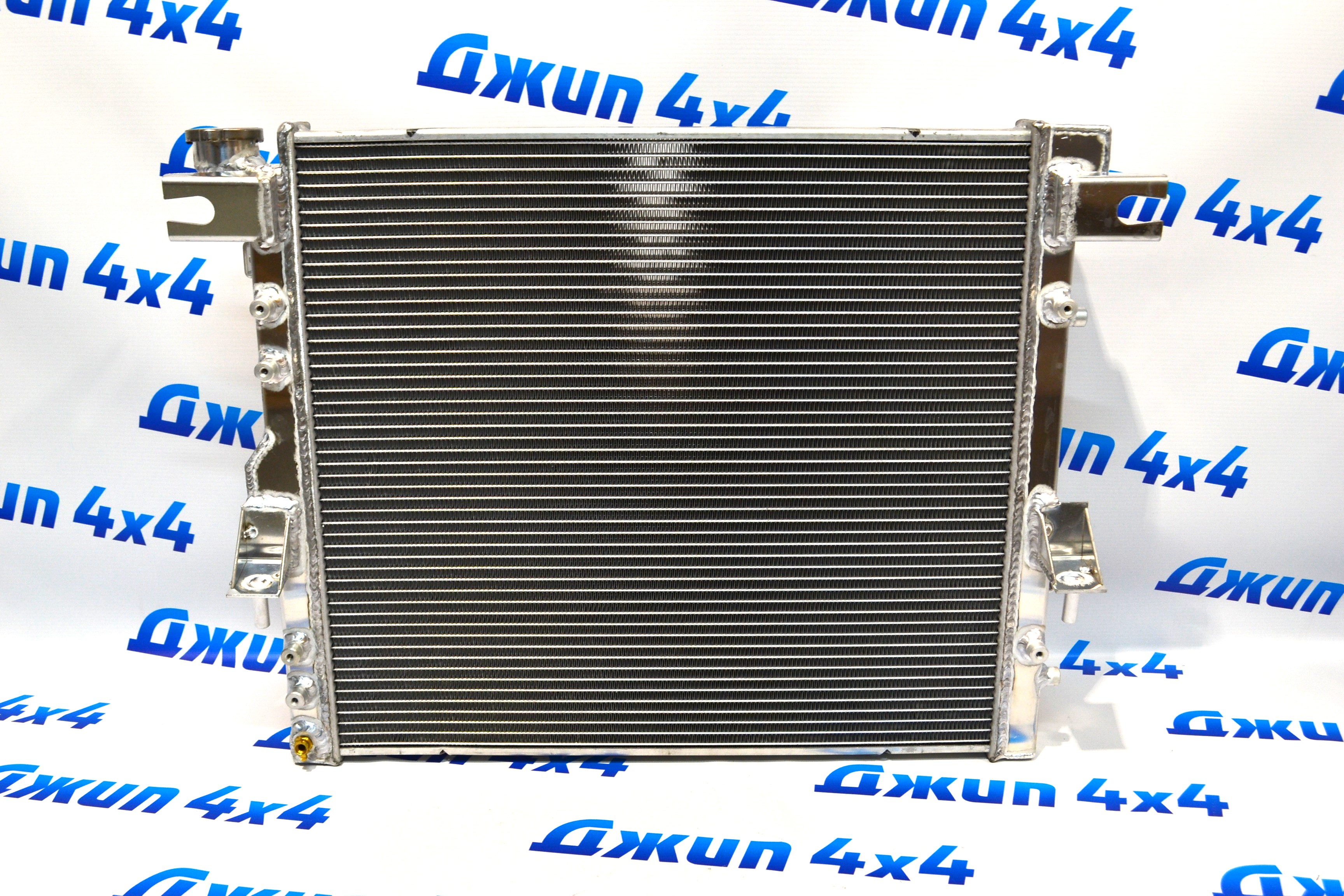 Радиатор охлаждения двигателя Jeep Wrangler JK V3.6/V3.8 Petrol (алюминиевый) 68143886AA