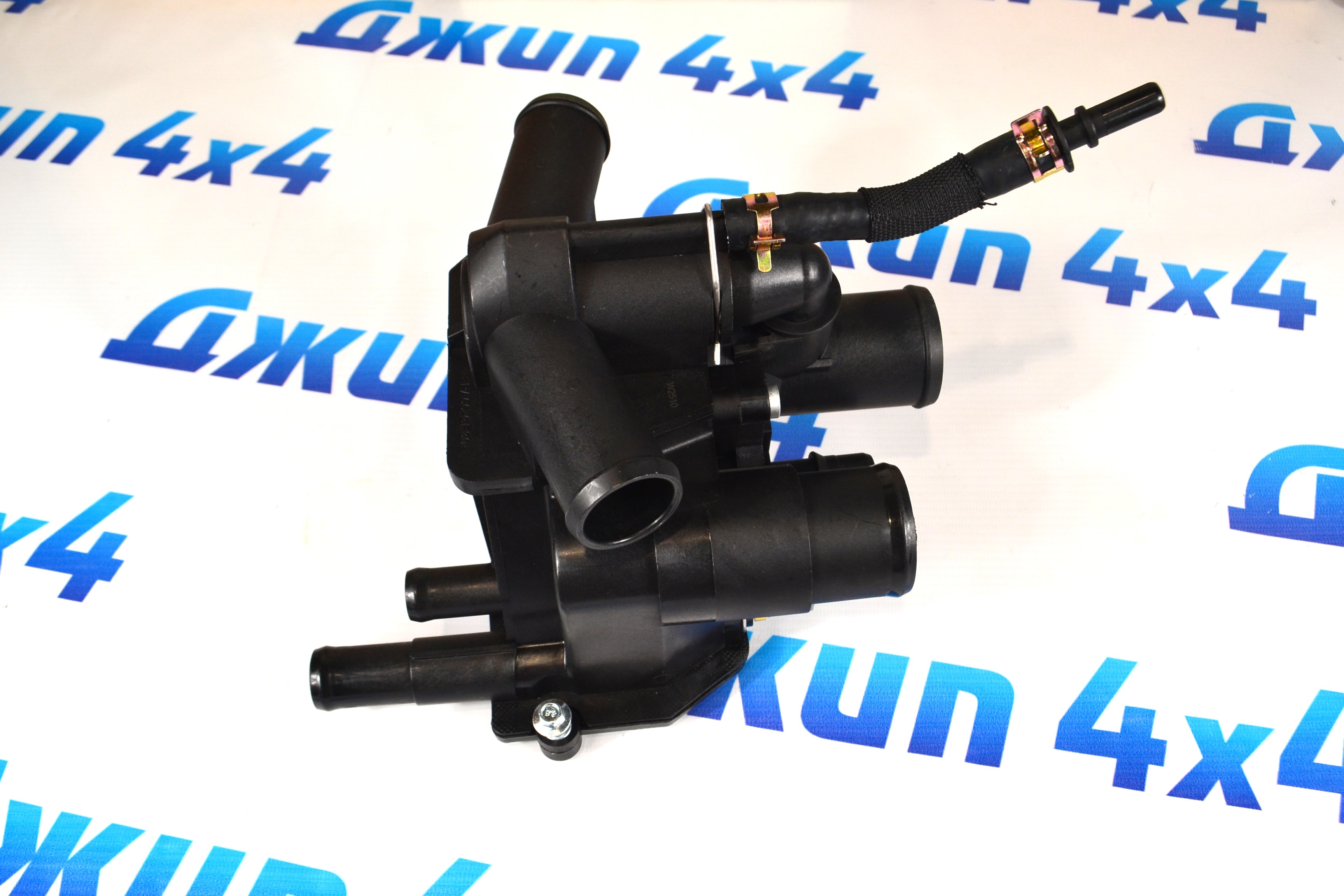 Термостат Range Rover Sport L320/Range Rover L322 V3.6TD (с корпусом) LR004318