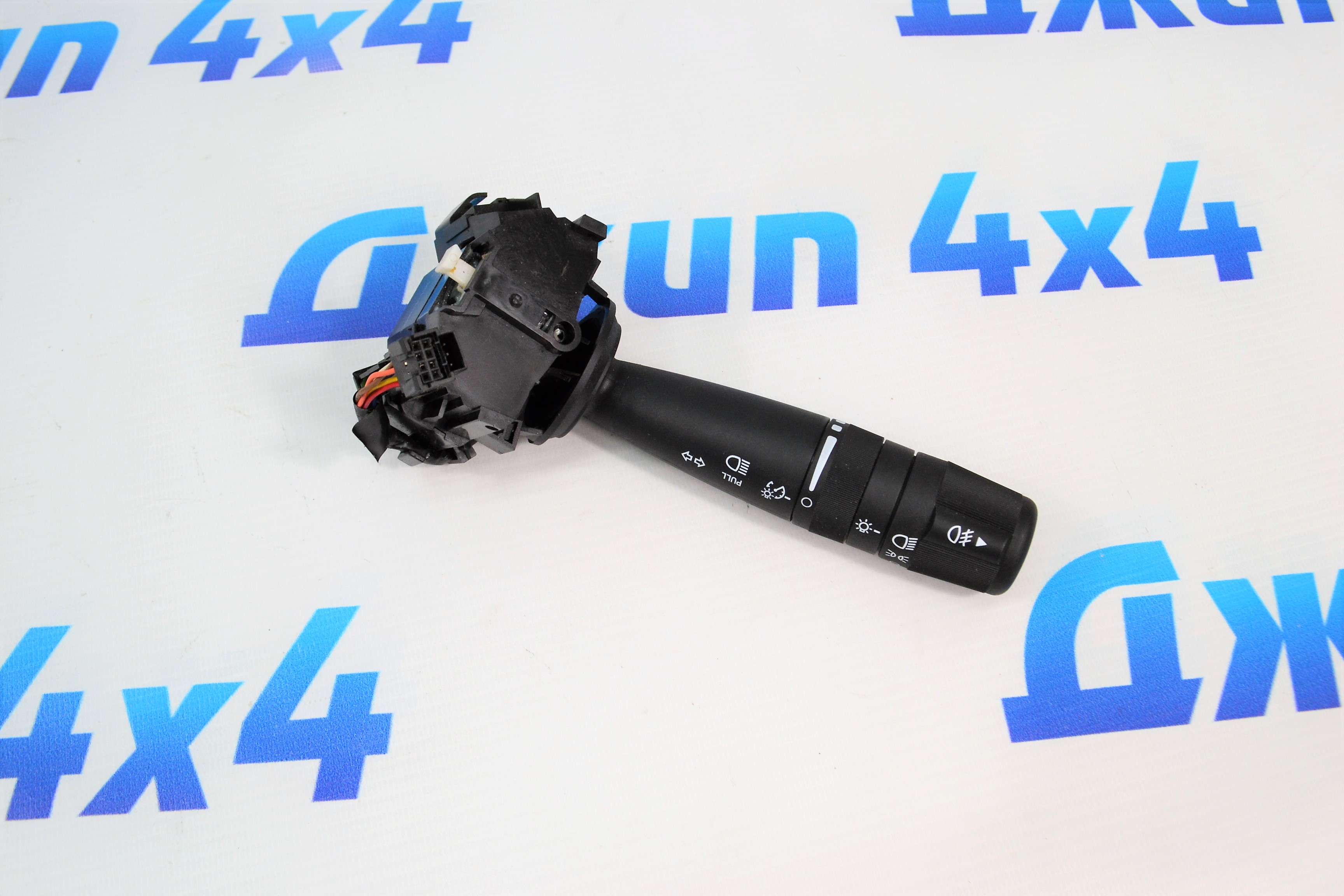 Переключатель поворотов для противотуманных фар Jeep Grand Cherokee WK 5143312AA