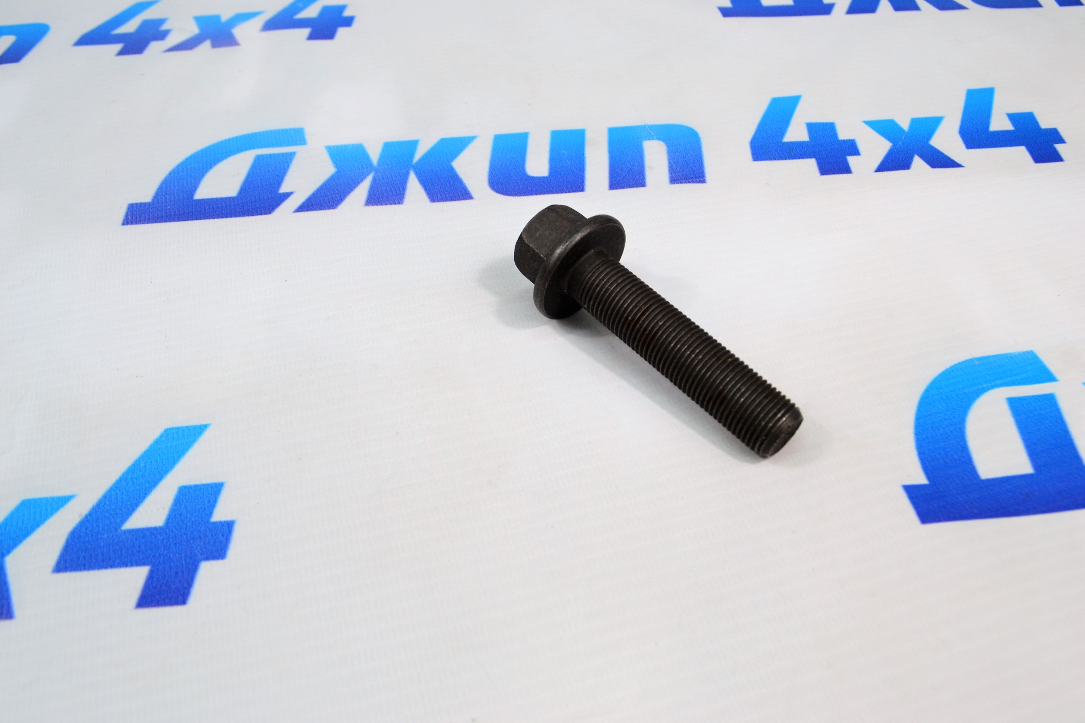 Болт центральной шестерни коленвала Land Rover/Range Rover/Jaguar V2.7TD/V3.0TD LR013377