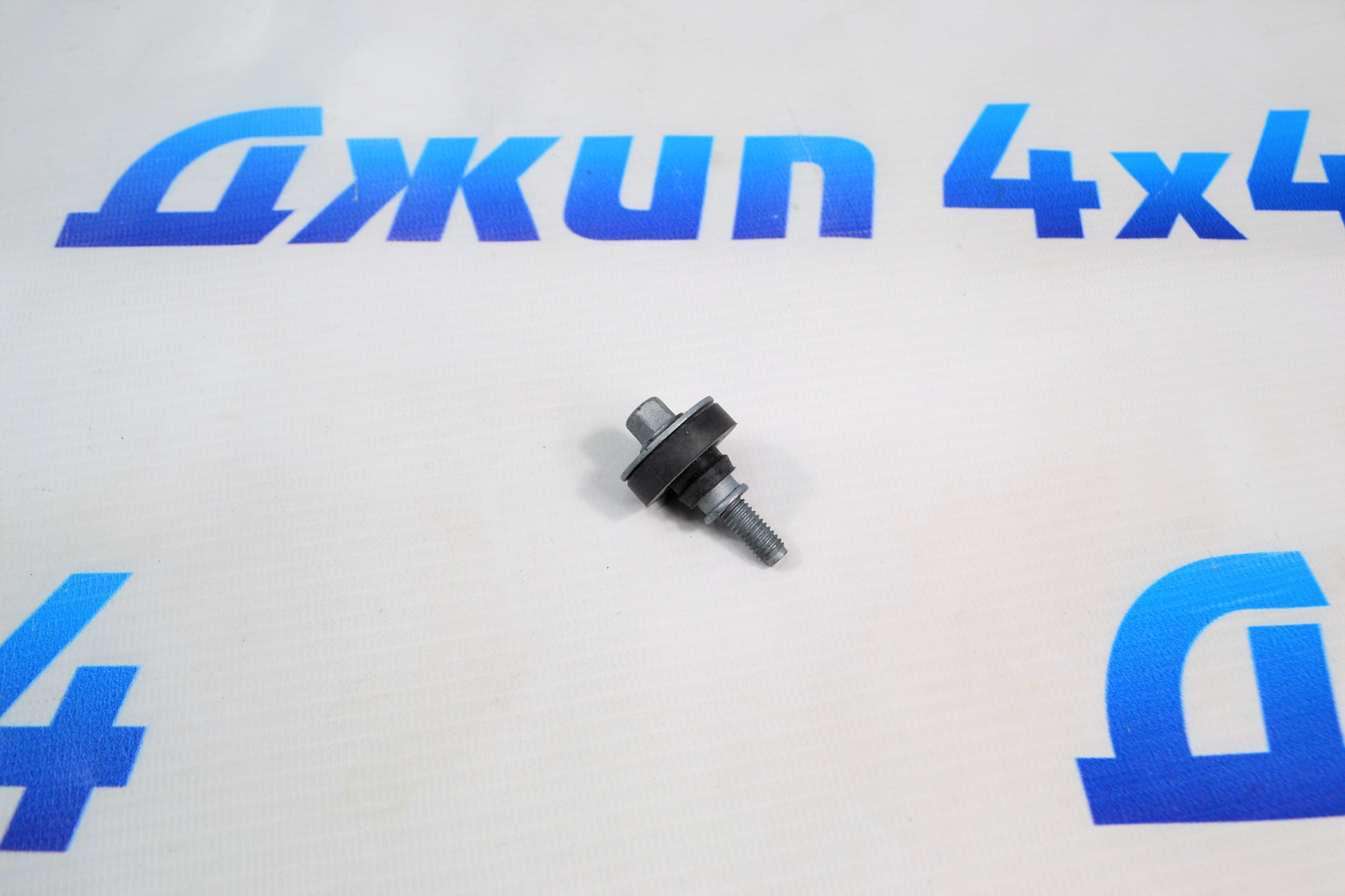 Болт клапанной крышки с уплотнителем Jeep/Dodge/ChryslerV5.7/6.1/6.4 Hemi 2003- 6507366AA