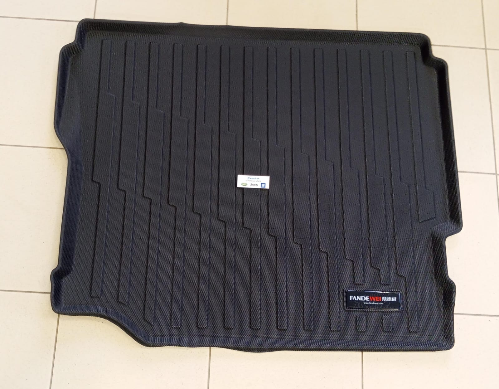 Коврик в багажник без сабвуфера Jeep Wrangler D-0506