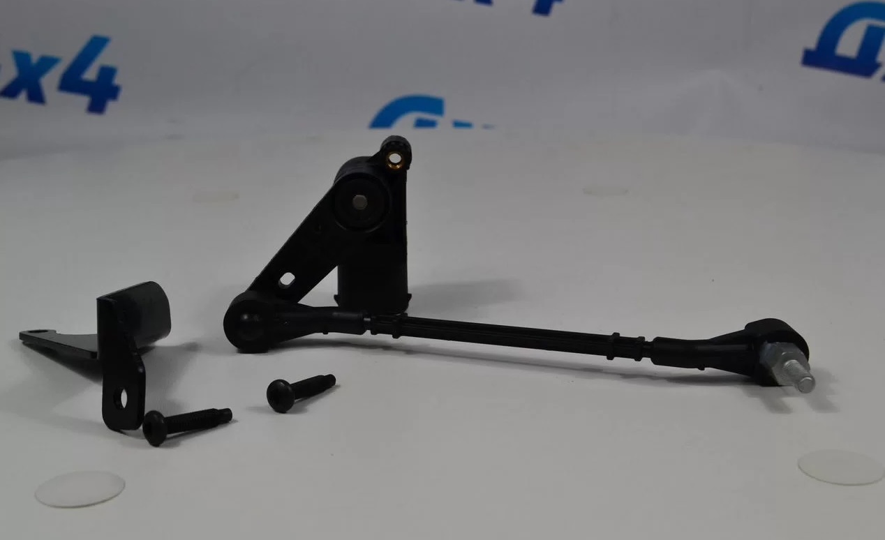 Датчик положения кузова передний левый Range Rover L322 2002-2009 LR020626