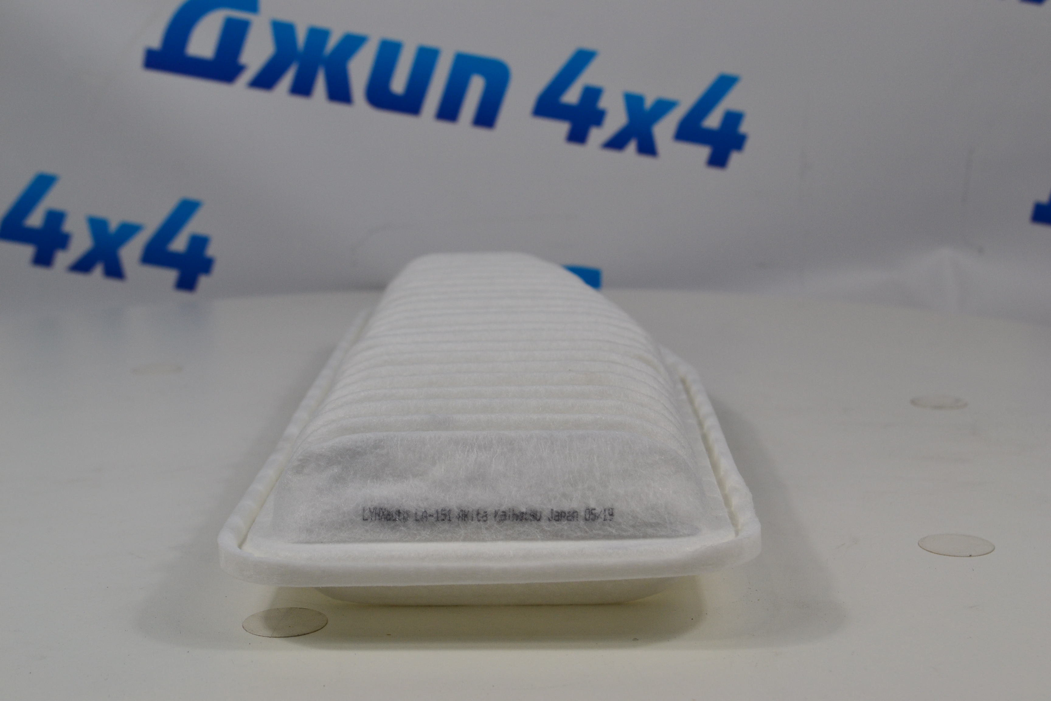 Фильтр воздушный TOYOTA RAV4 00-05 / ALPHARD 02-08 / ESTIMA 00-06 LA-151