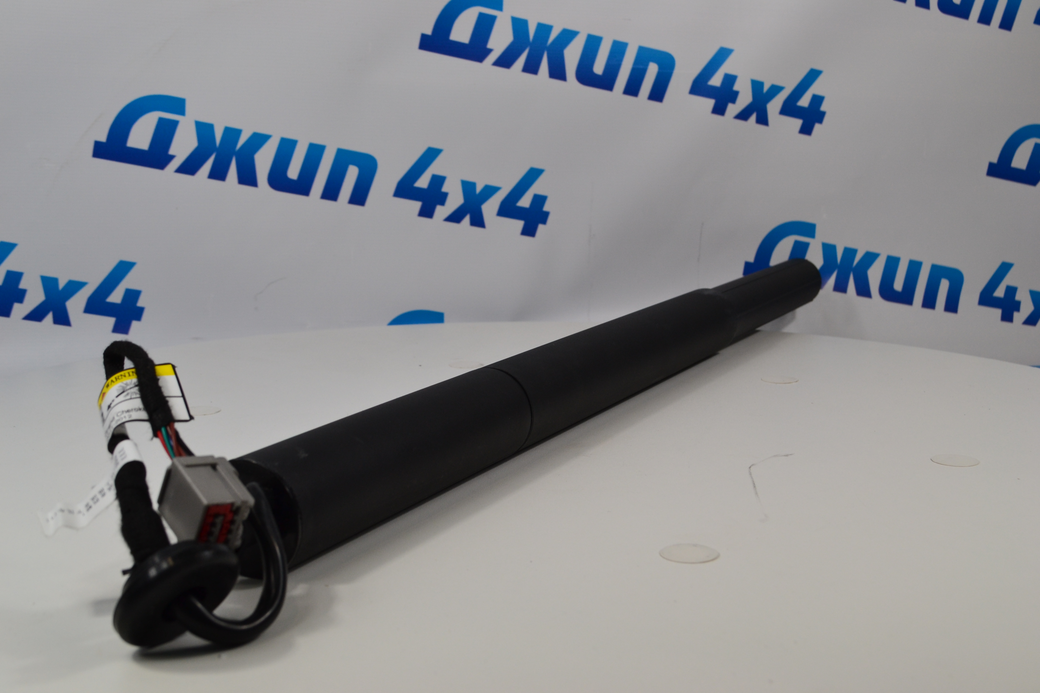 Механизм поднятия пятой двери Jeep Grand Cherokee WK2 55399277AC