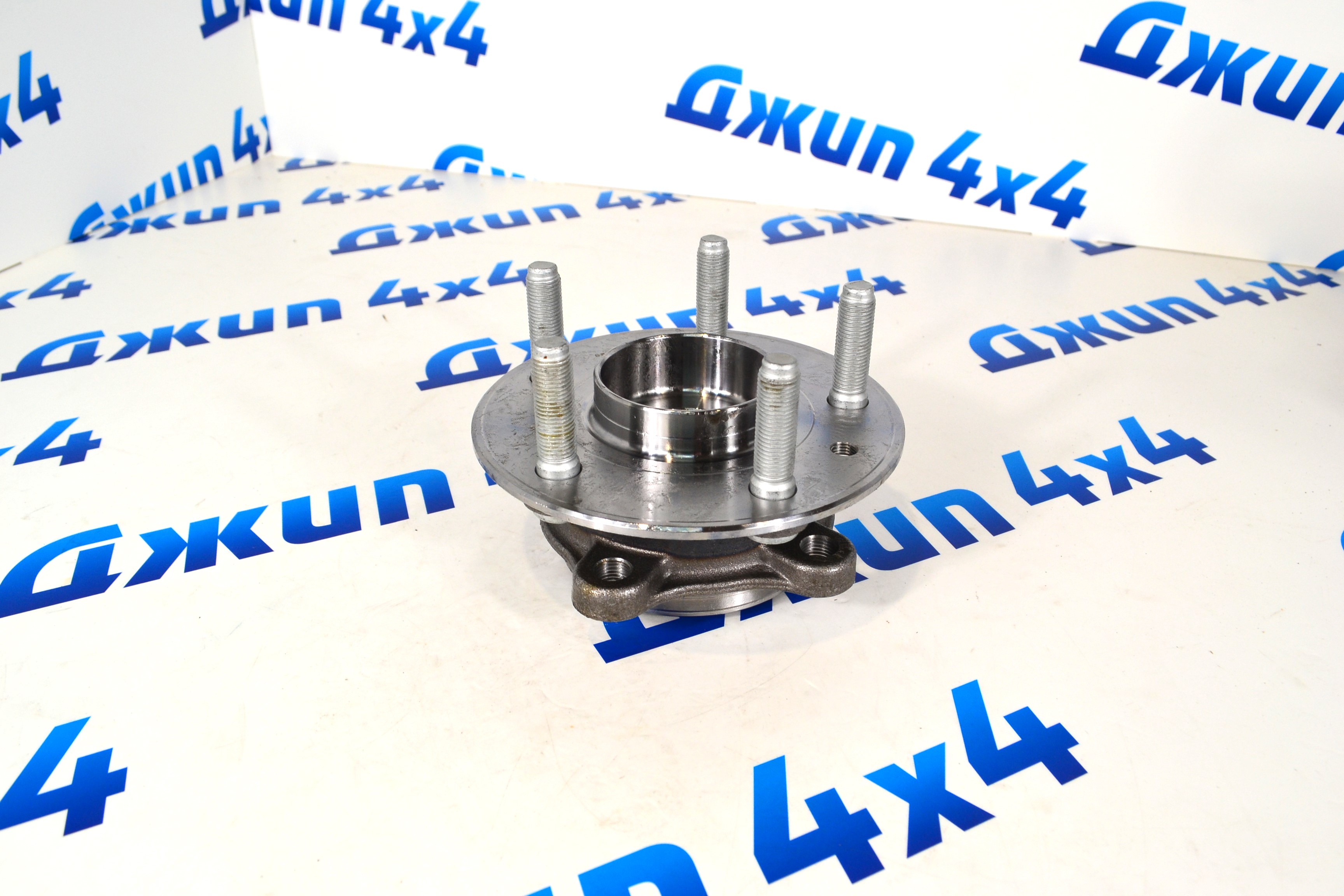 Ступичный узел задний Jeep Grand Cherokee WL 68346852AA