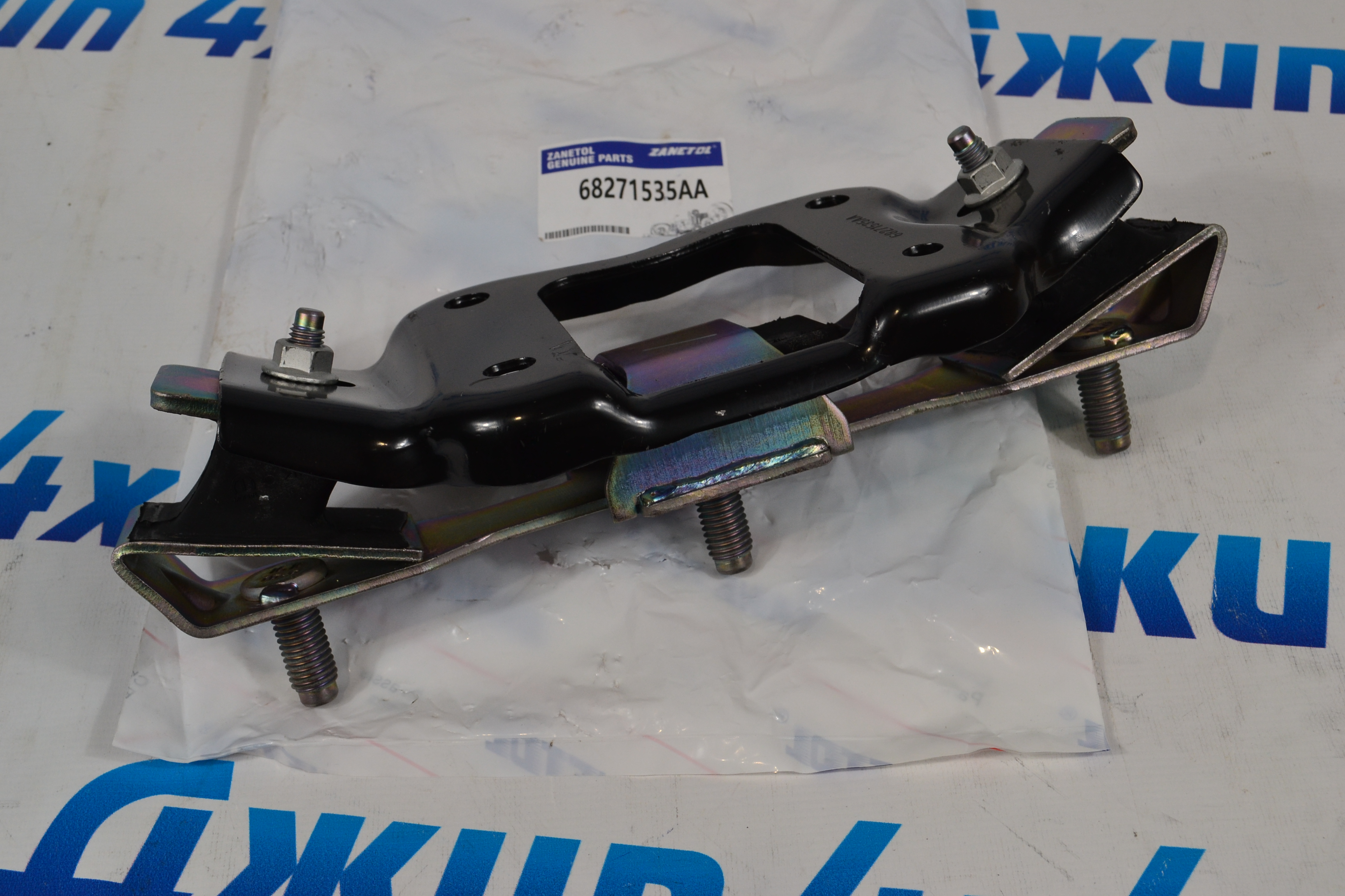 Опора АКПП Jeep Wrangler JL 68271535AA