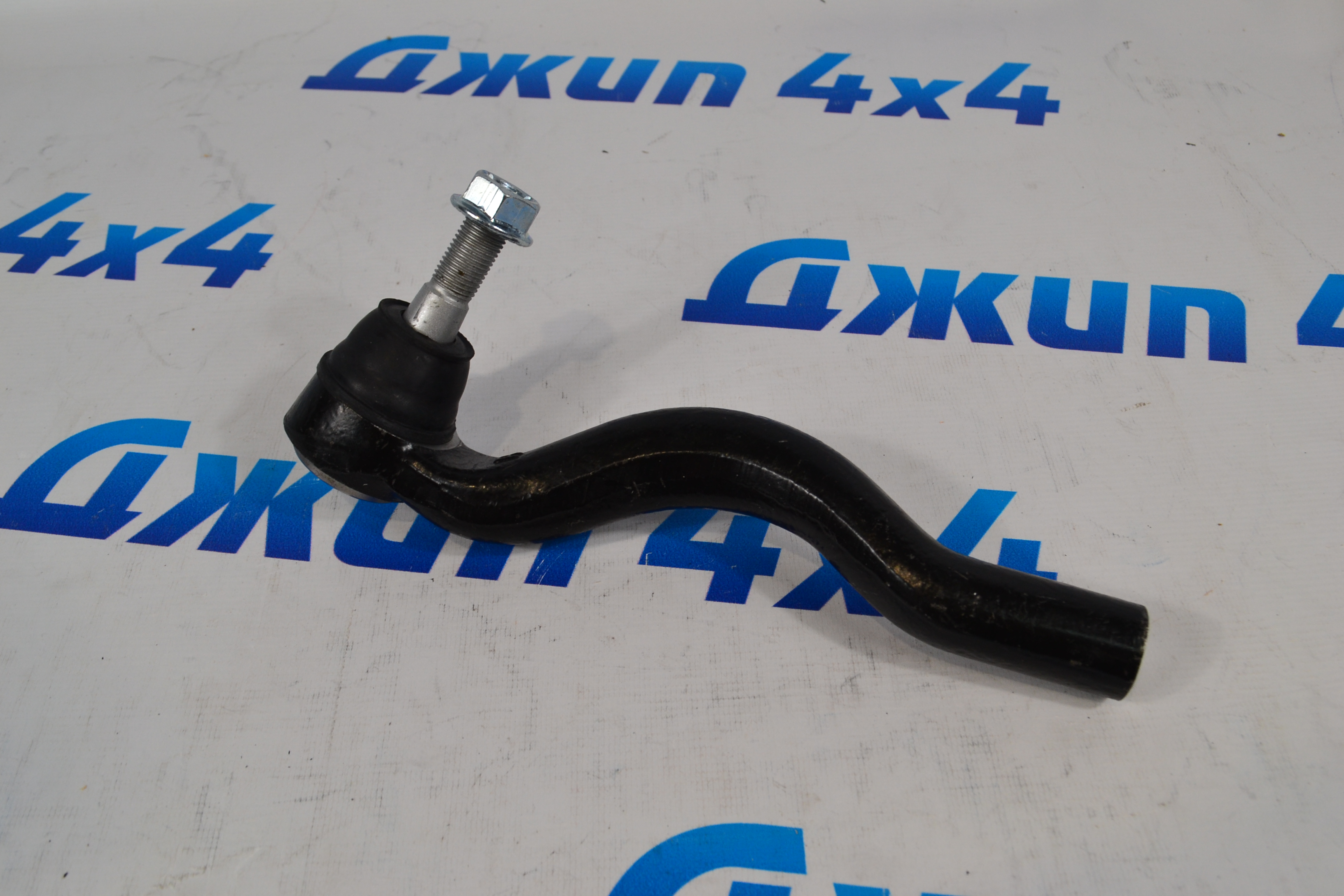 Наконечник рулевой правый Jeep Grand Cherokee WK2 68069646AB