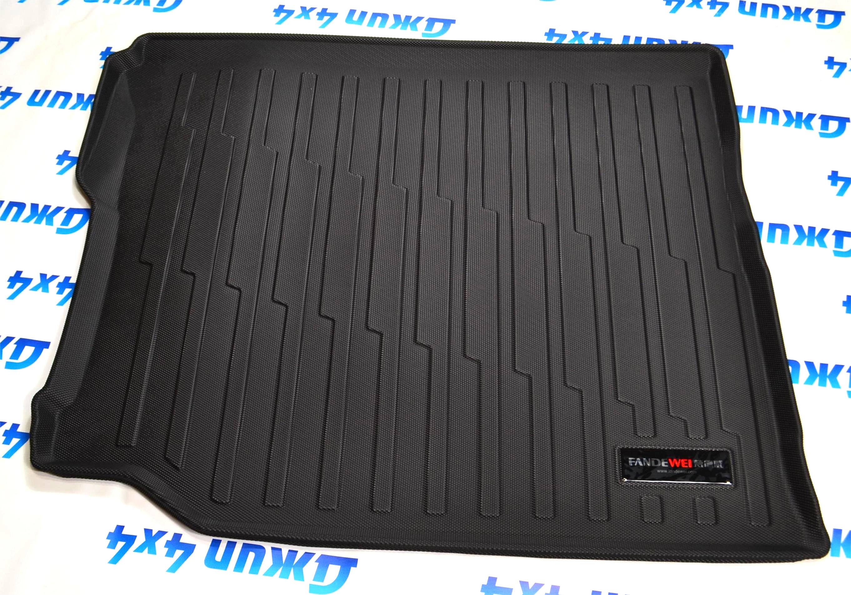 Ковер в багажник Jeep Wrangler JL 5 дверей (с сабвуфером) 82216626AB