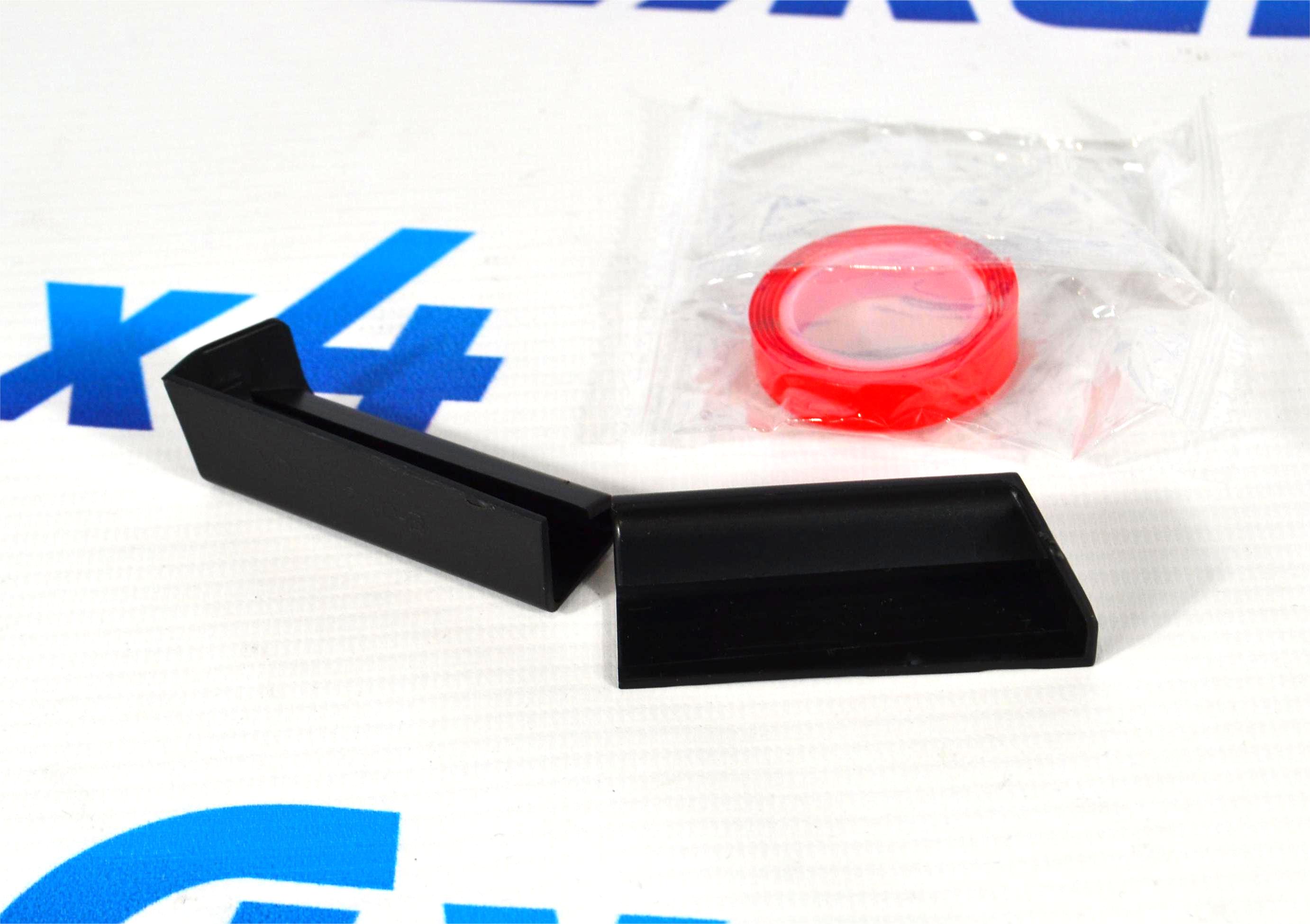 Заглушка водостока Jeep Wrangler JL/Jeep Gladiator JT (комплект) 82215368AB