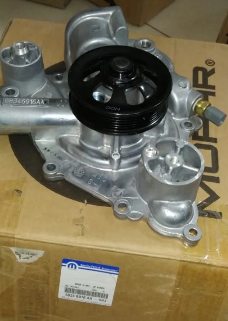 Помпа водяная Jeep Dodge Chrysler V5.7 Hemi V6.4 Hemi 2012-