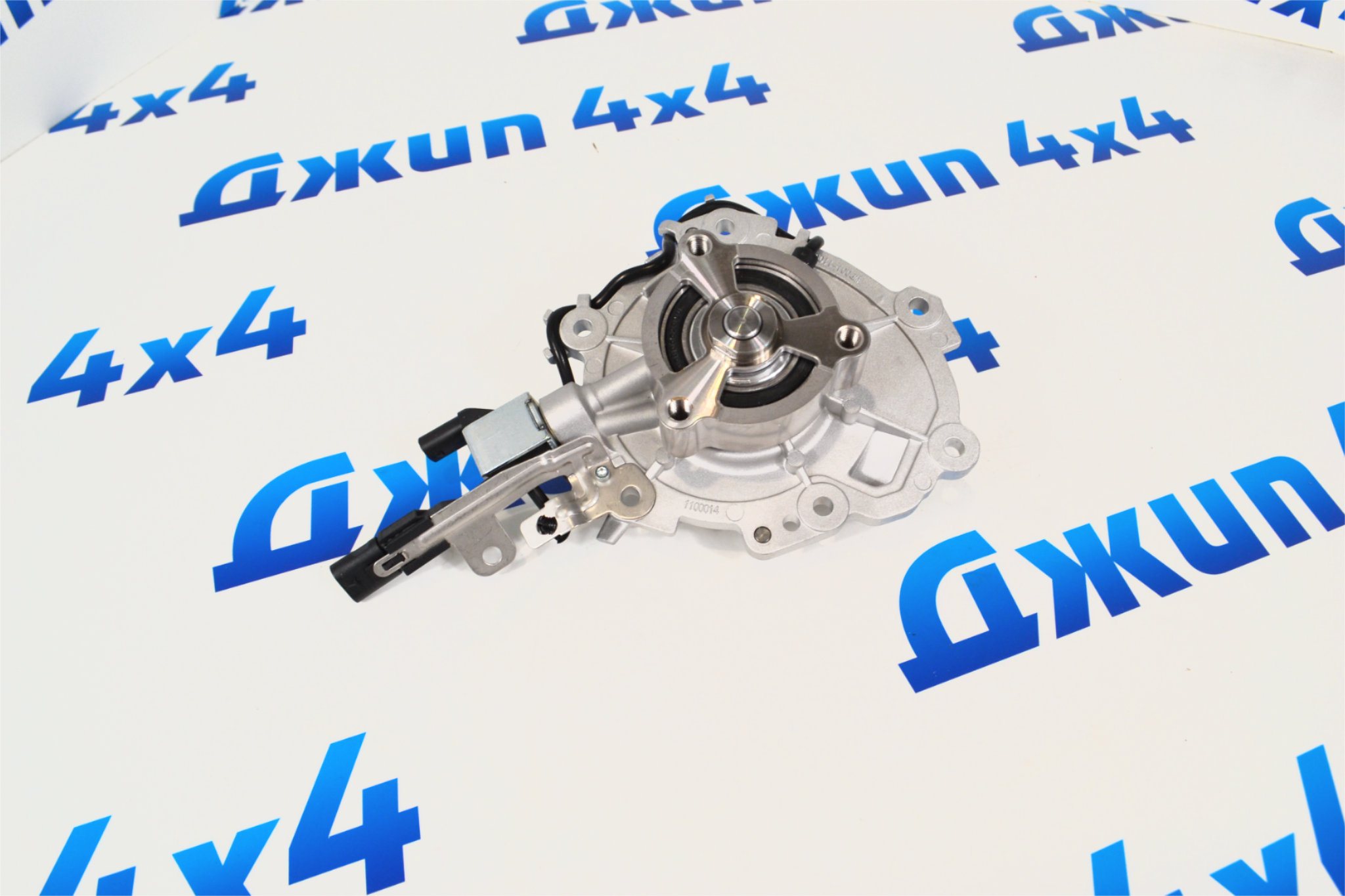 Помпа системы охлаждения Land Rover/Jaguar V2.0T Petrol LR115260