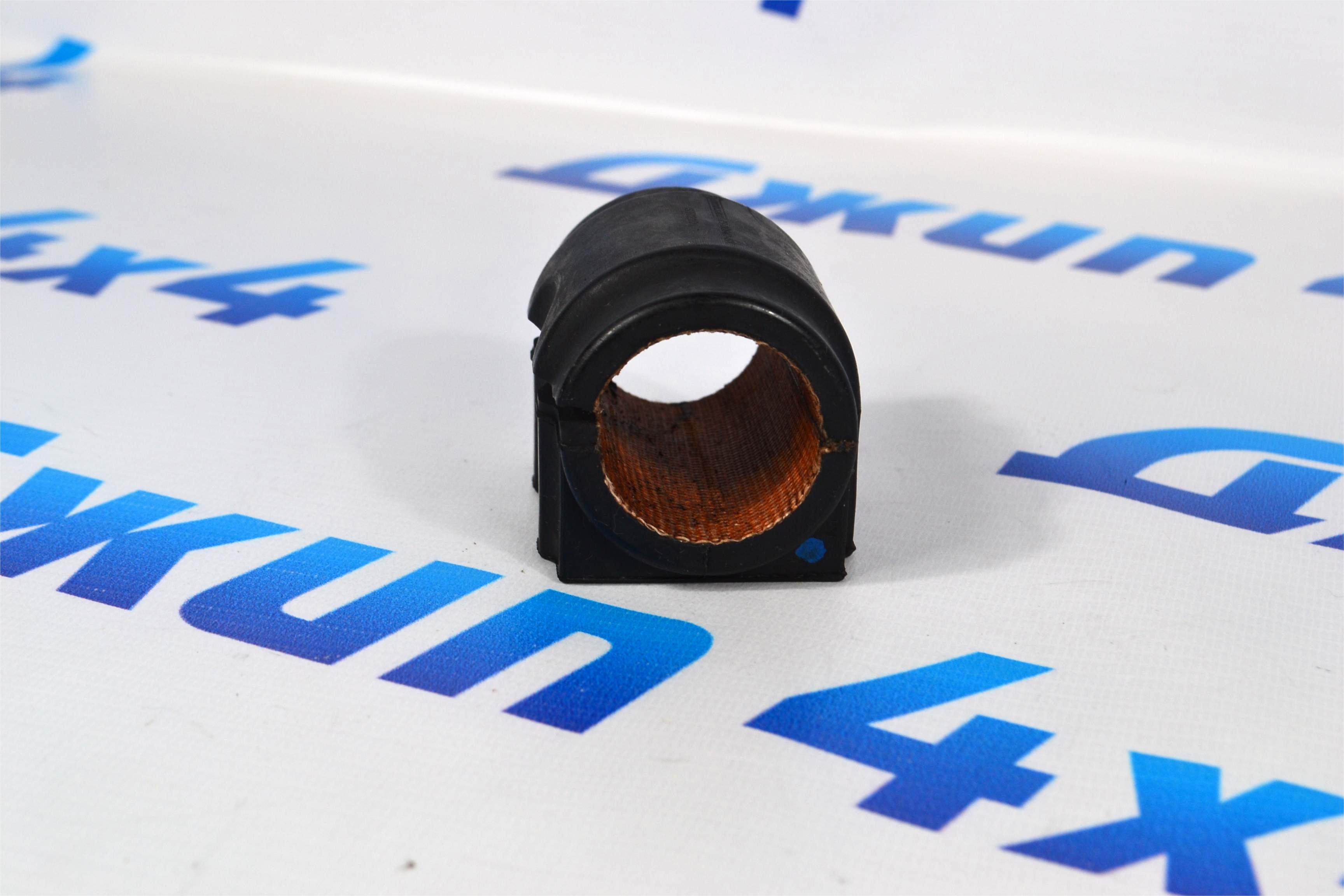 Втулка переднего стабилизатора Range Rover Sport L320 RVU500011