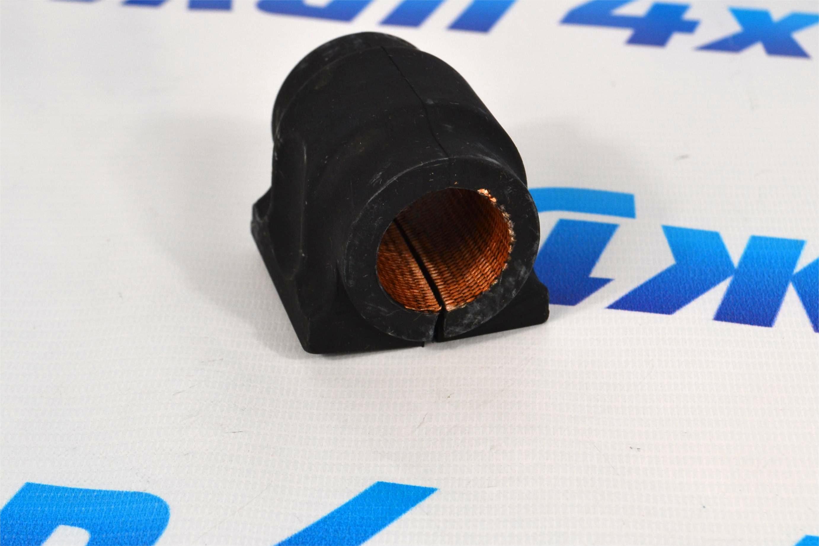 Втулка переднего стабилизатора Range Rover L320 (без аспу) LR018347