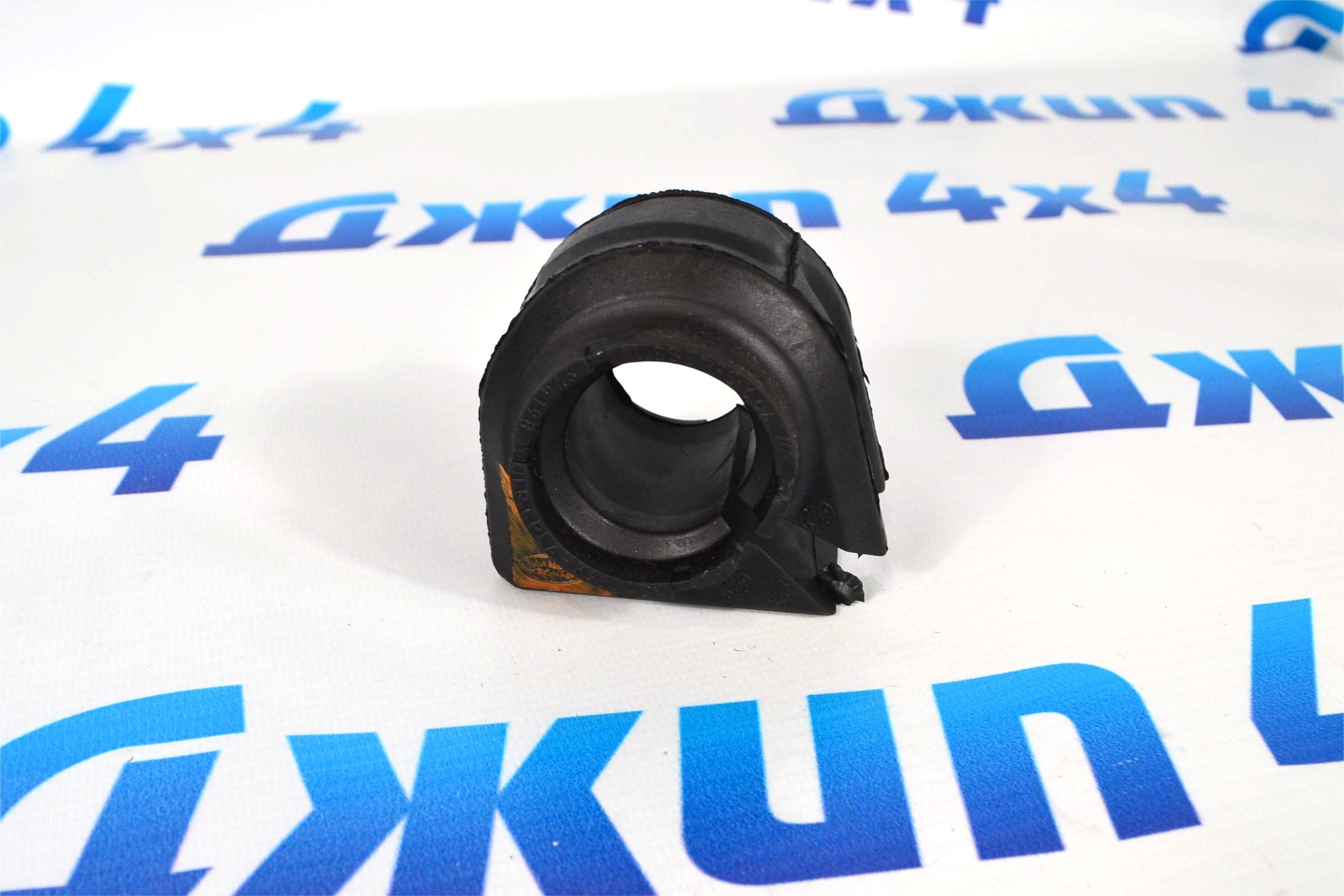 Втулка переднего стабилизатора Land Rover Discovery 5 L462/Range Rover L405/Range Rover Sport L494 LR054997