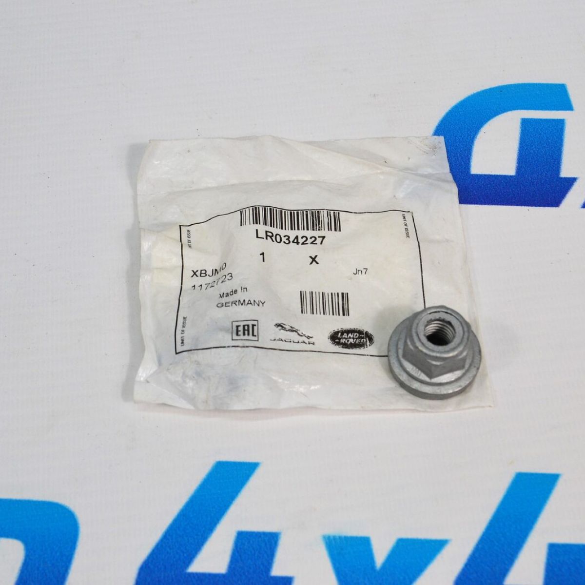 Гайка крепёжная М10 Land Rover Discovery 5 L462/Range Rover L405/Range Rover Sport L494 LR034227