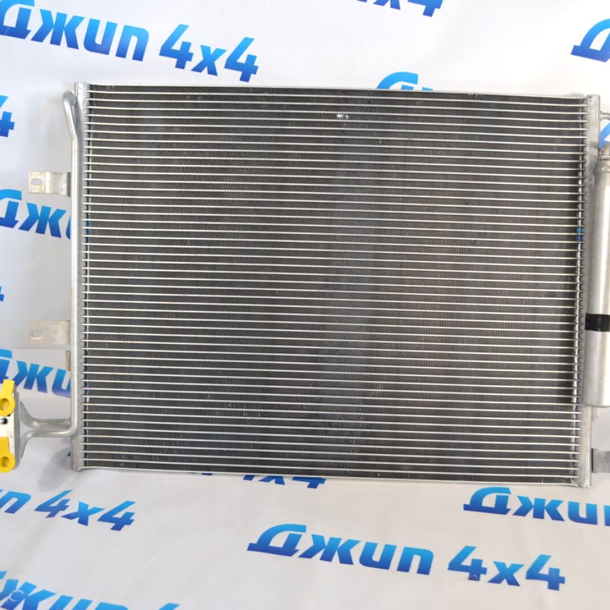 Радиатор кондиционера Range Rover L322 V3.6TD LR097939