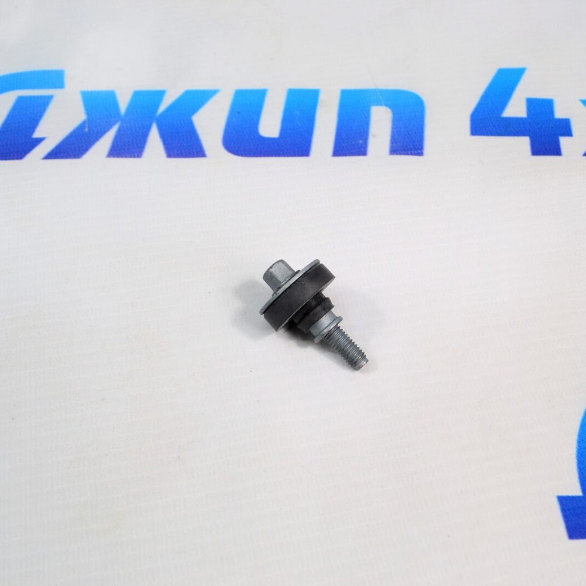 Болт клапанной крышки с уплотнителем Jeep/Dodge/ChryslerV5.7/6.1/6.4 Hemi 2003- 6507366AA