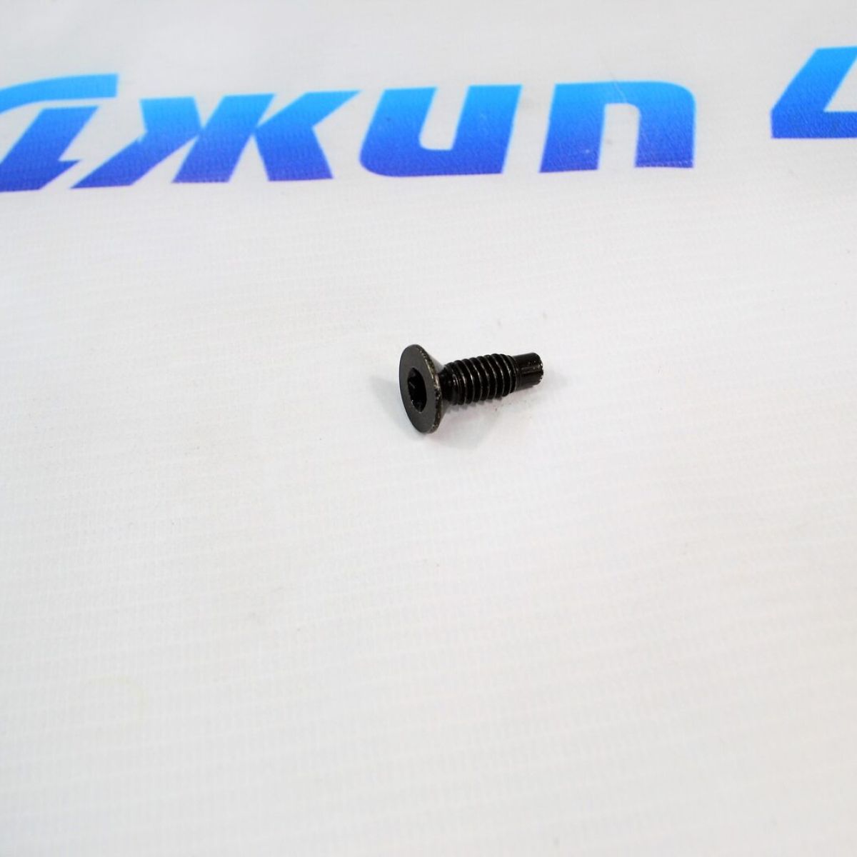 Болт кузова Jeep Wrangler TJ 6035757