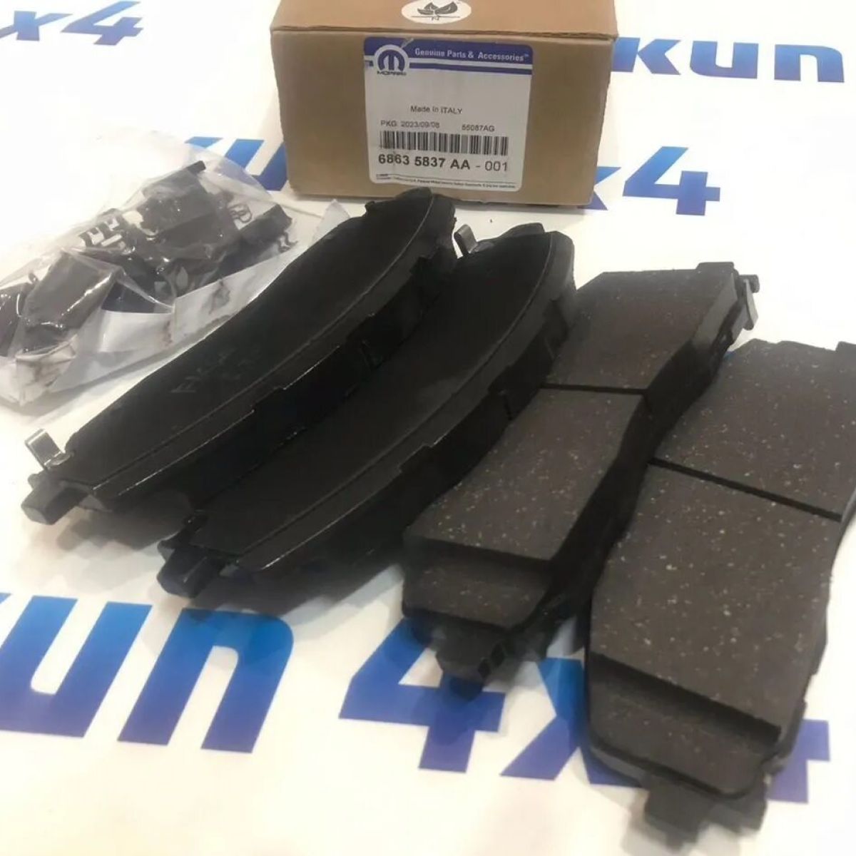 Колодки тормозные передние Jeep Wrangler JL/Jeep Gladiator JT 68635837AA