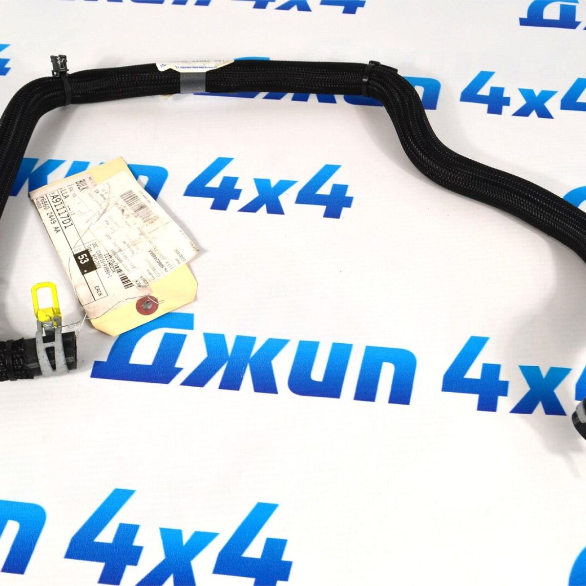 Патрубок от помпы до теплообменика Jeep Grand Cherokee WK2 SRT8 V6.4 Hemi 68602449AA