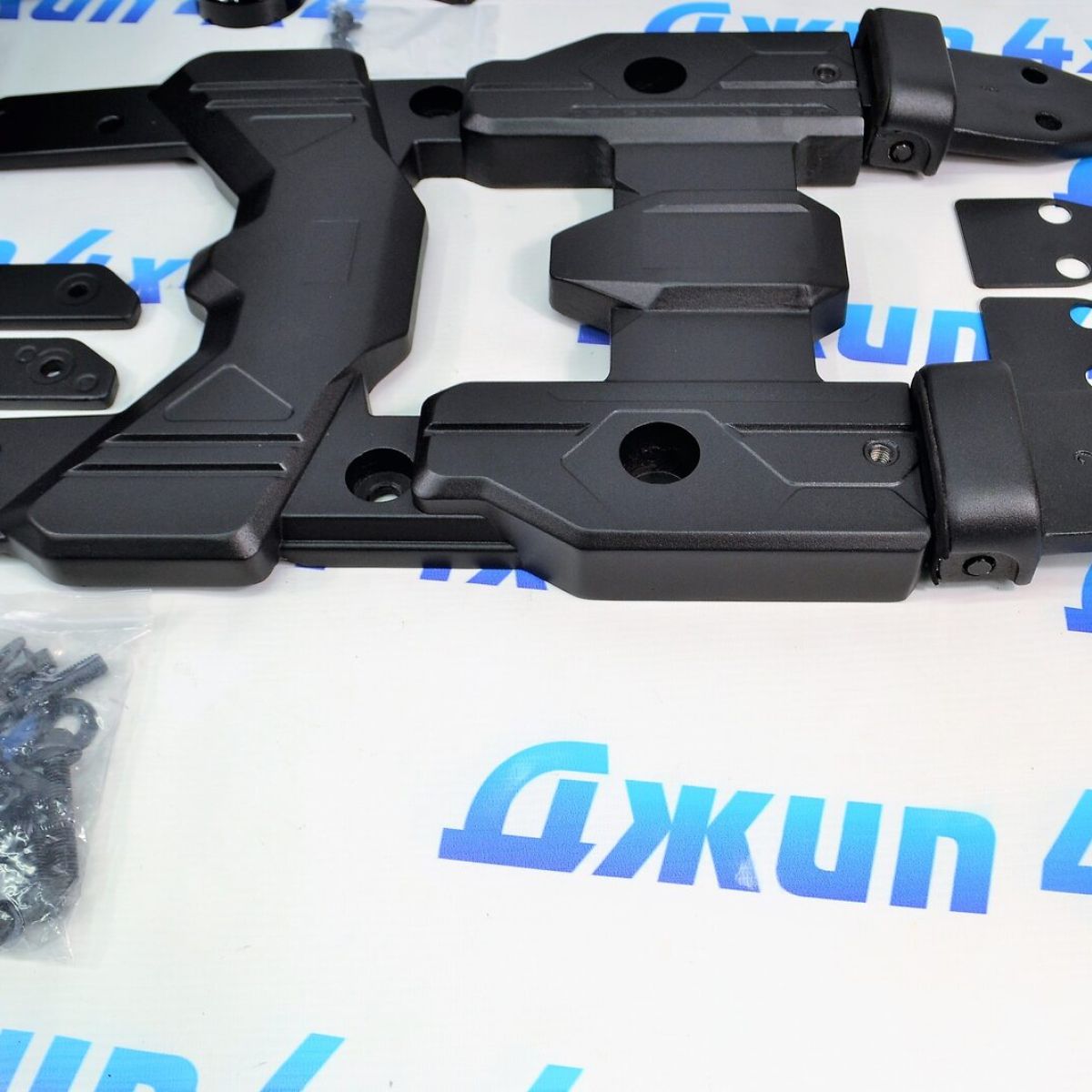 Кронштейн крепления запасного колеса Jeep Wrangler JL (усиленный) 82215356