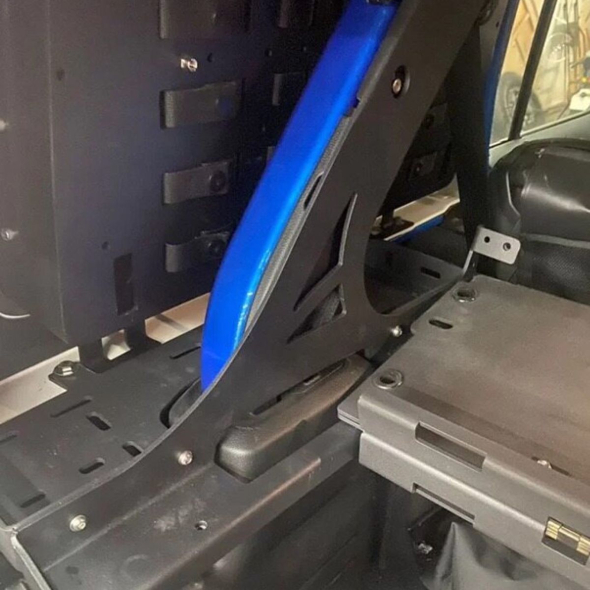 Полка в багажник с боковыми панелями Jeep Wrangler JL JEEP_JL