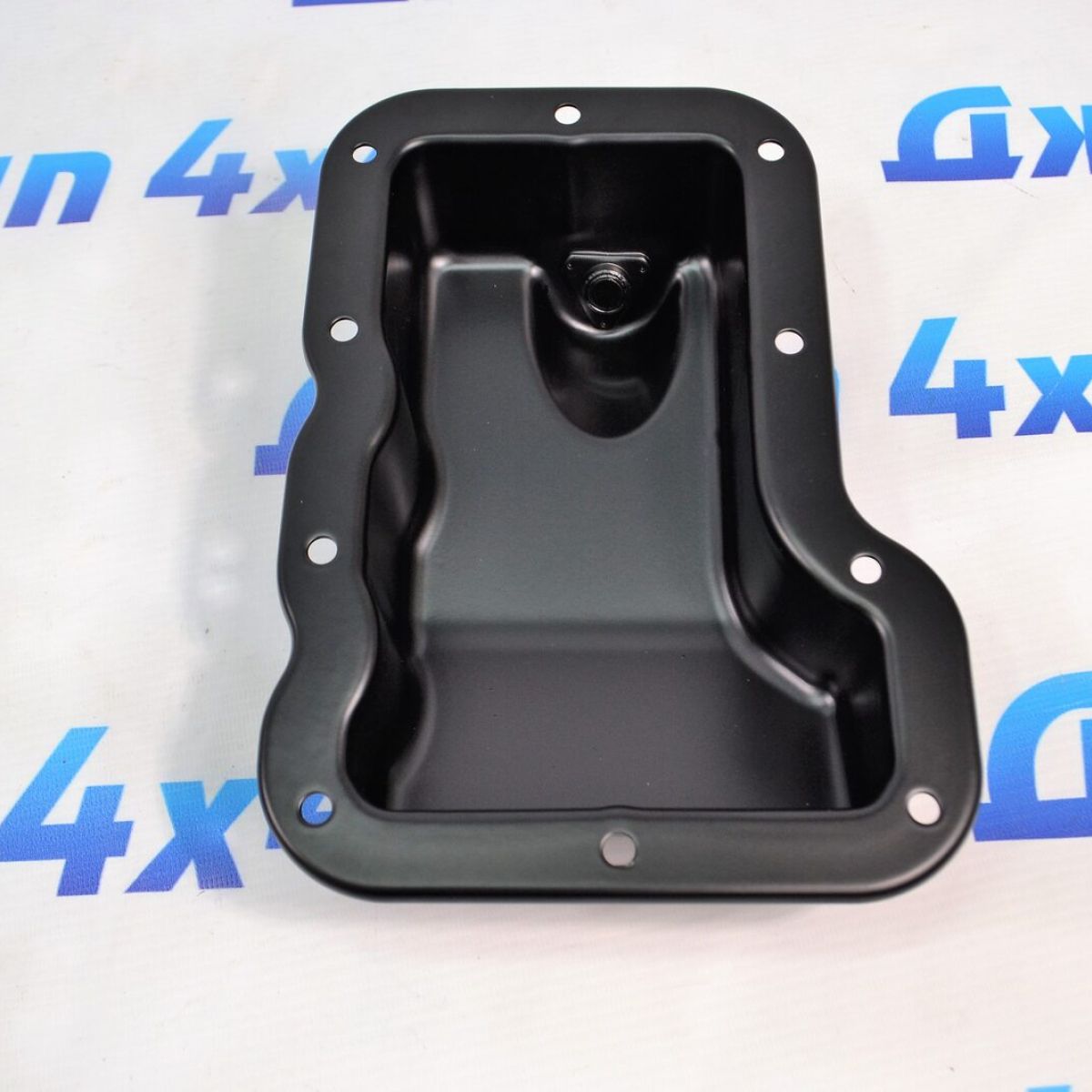 Поддон двигателя Jeep Wrangler JL V2.0Т (нижняя часть со сливной пробкой) 05048692AA
