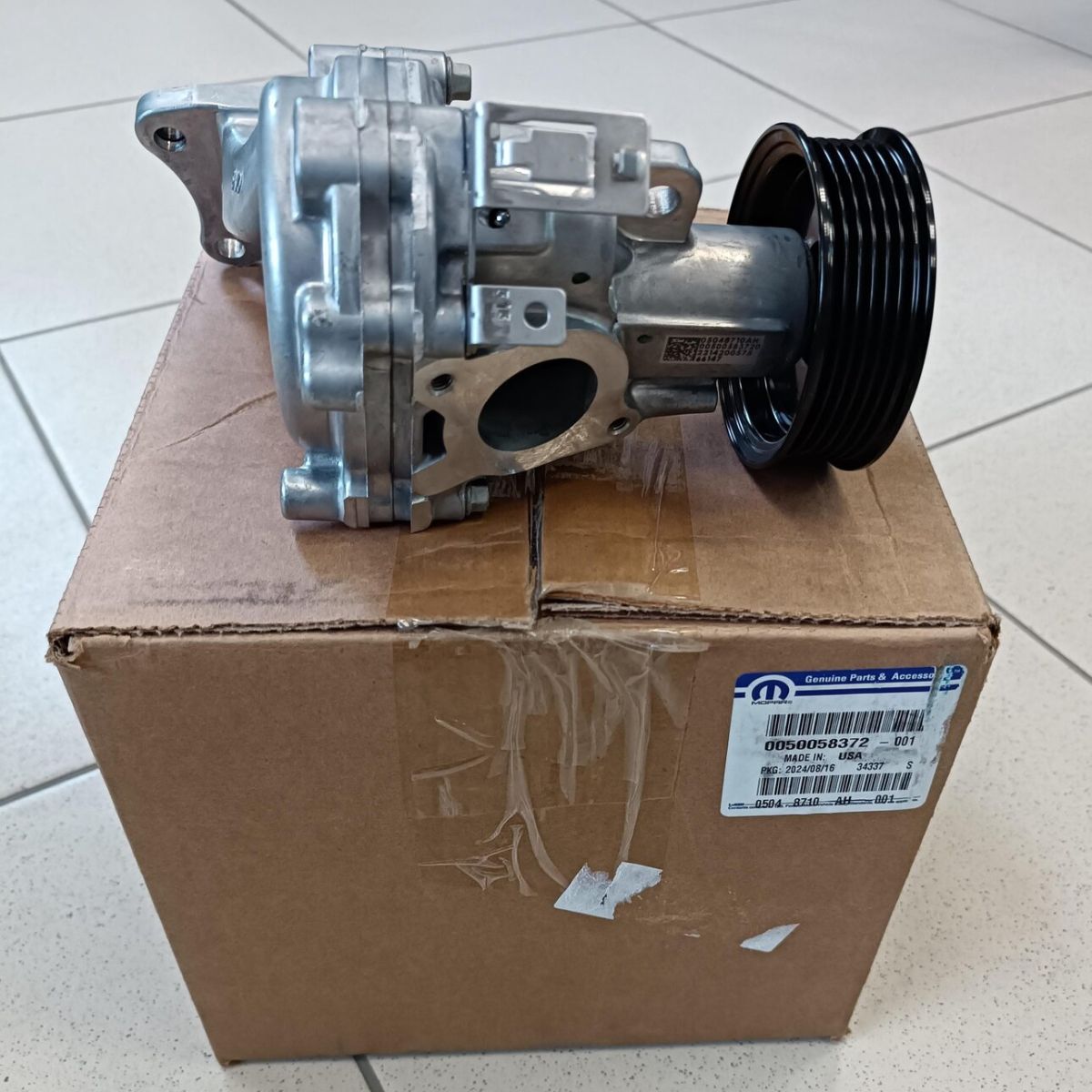 Помпа системы охлаждения Jeep Wrangler JL V2.0T 5048710AF