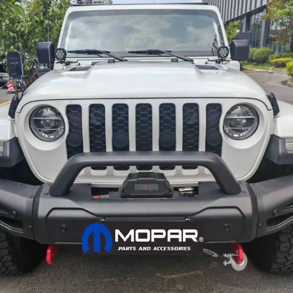 Бампер передний силовой Jeep Wrangler JL/Jeep Gladiator JT (с дугой и площадкой под лебёдку) LC215121AH