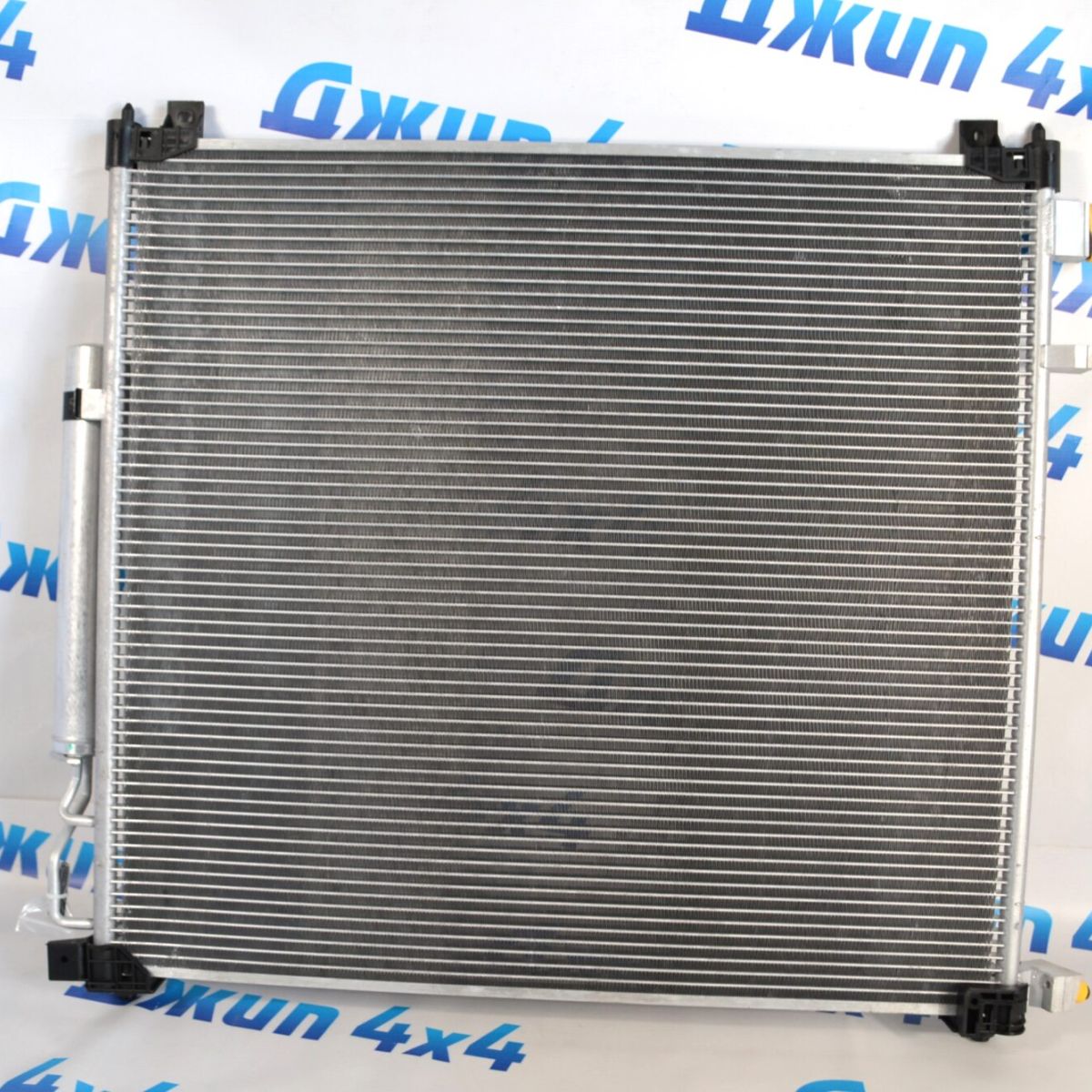 Радиатор кондиционера Land Rover Discovery 5 L462 V2.0TD LR100570