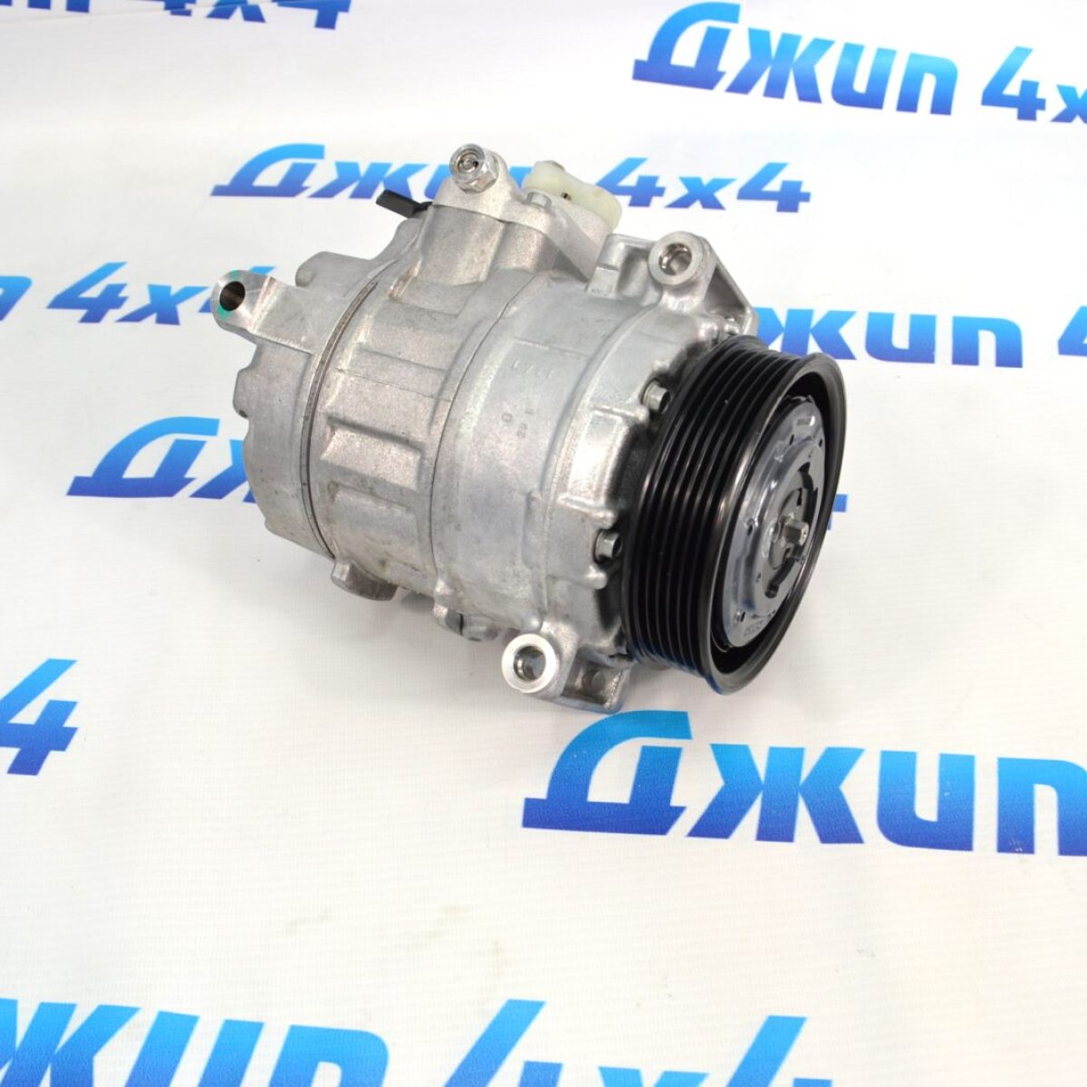 Компрессор кондиционера Range Rover Sport L320/Land Rover Discovery L319 V4.2SC/4.4 Petrol LR012593