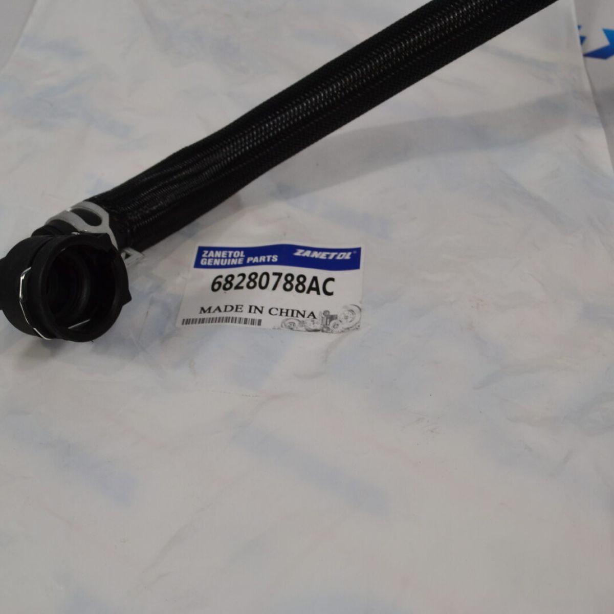 Патрубок системы охлаждения Jeep Wrangler JL V2.0T 68280788AC