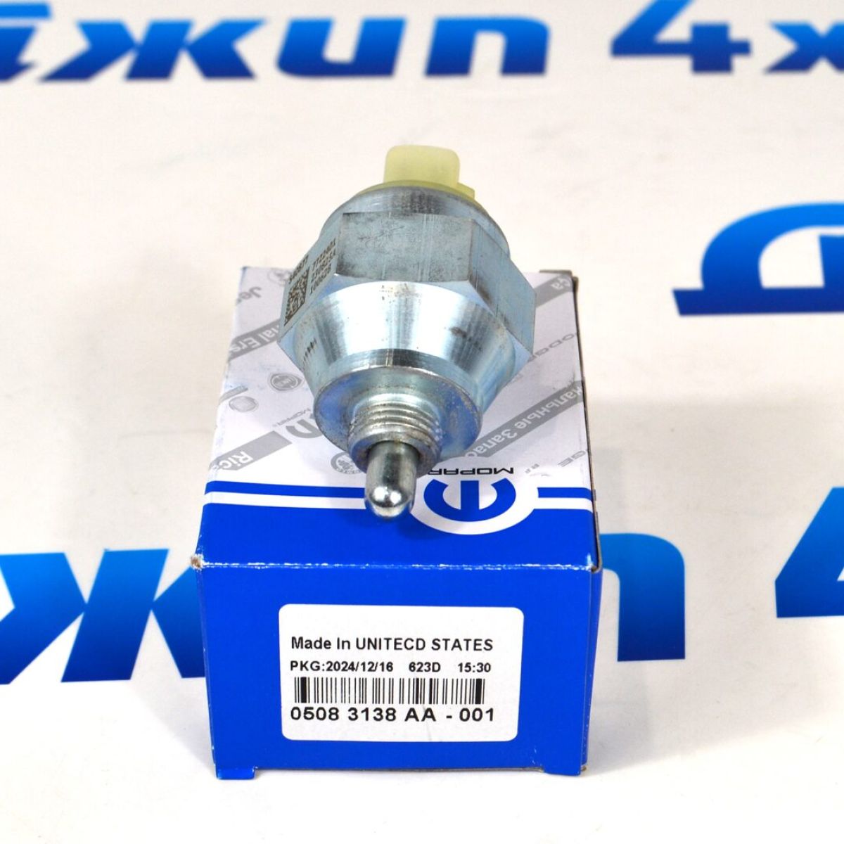 Датчик переключения режимов раздаточной коробки Jeep Wrangler/Dodge Ram 05083138AA