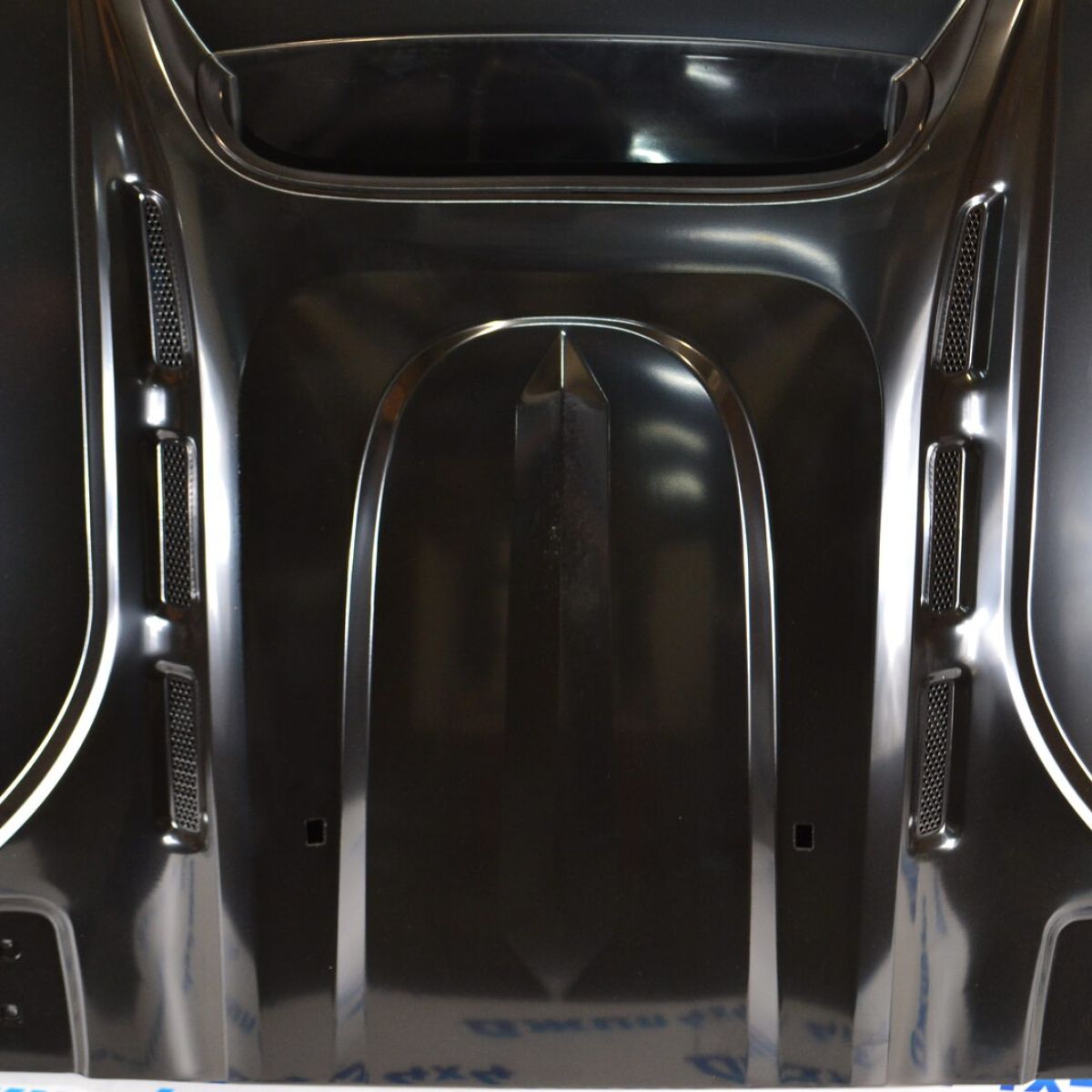 Капот Jeep Wrangler Rubicon JL/Jeep Gladiator JT (с центральным воздуховодом) 68281949AE
